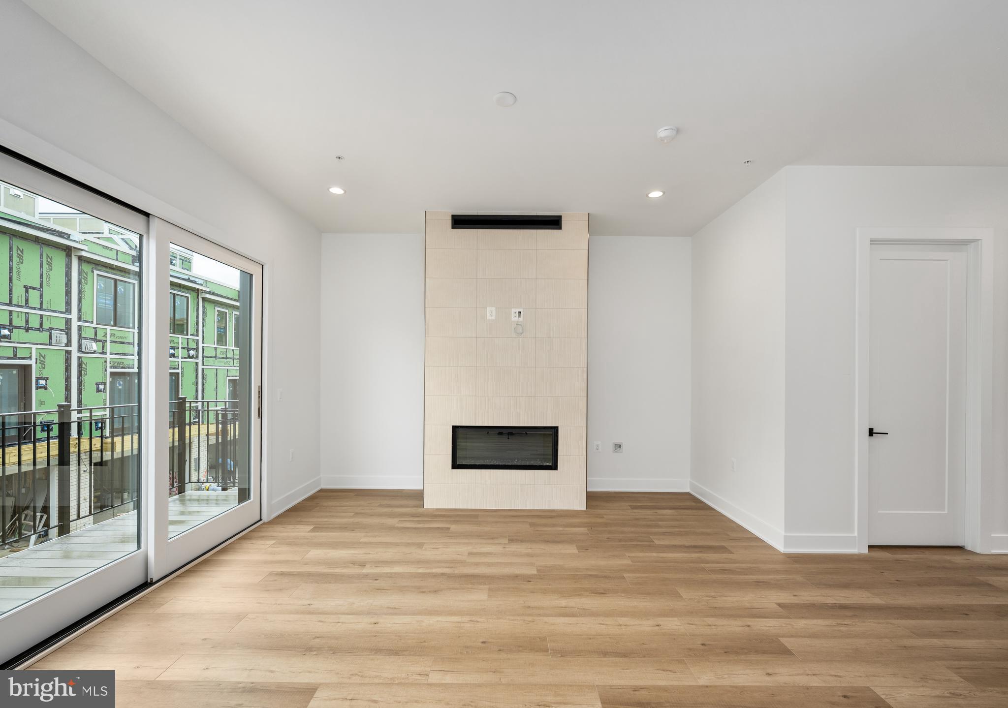 CHEVY CHASE CROSSING - Residential