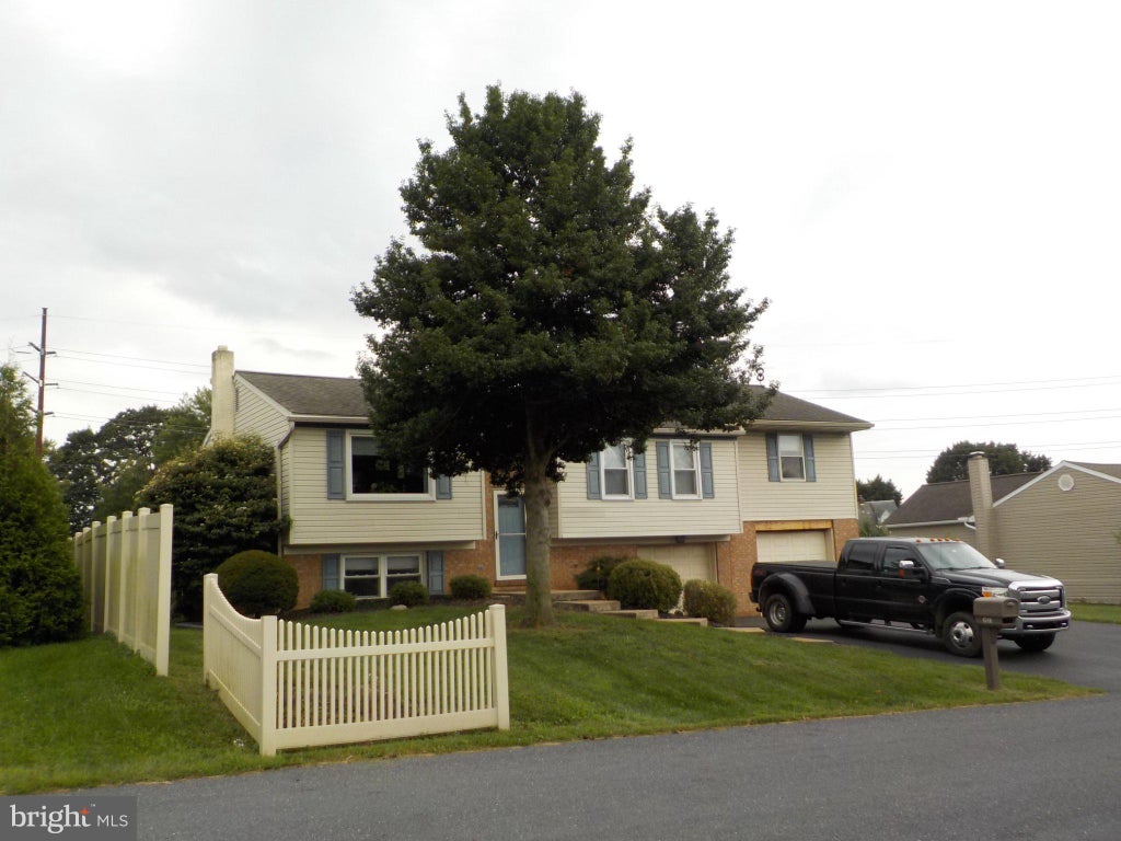 Photo of 1031 Stellar Drive, MOUNT JOY, PA 17552 (MLS # PALA2095784)
