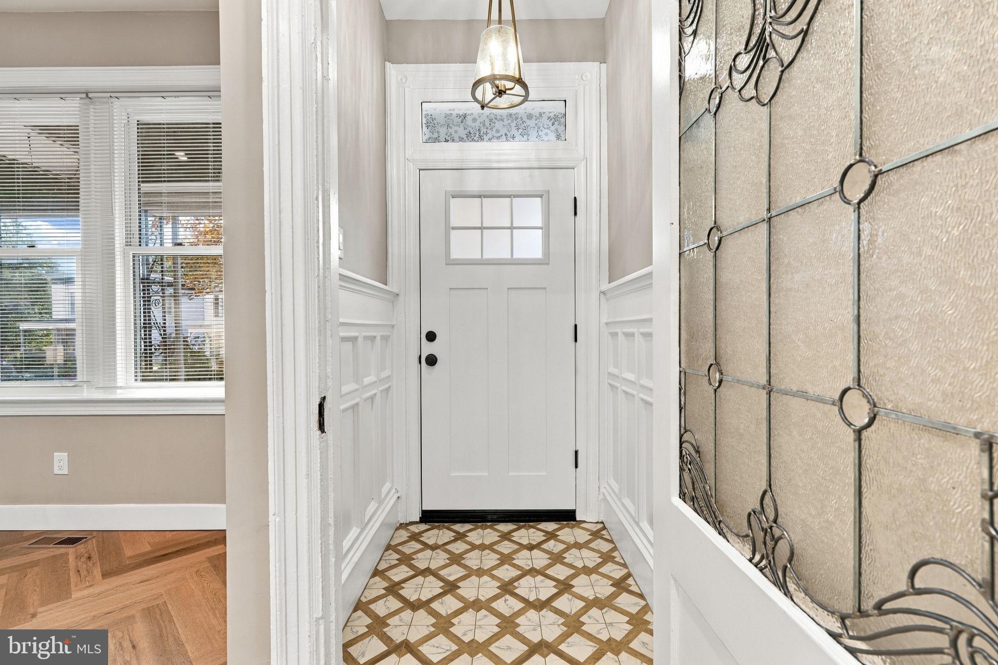 95 W WASHINGTON LANE