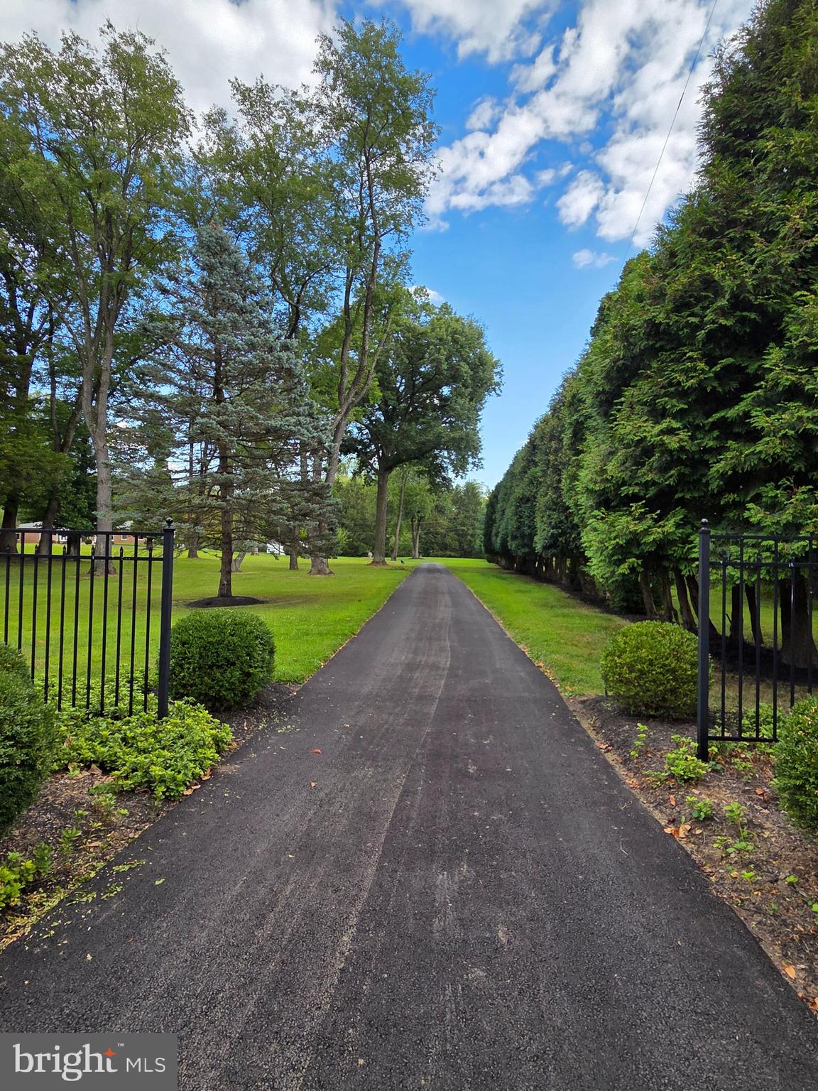 215 GRAVEL HILL ROAD