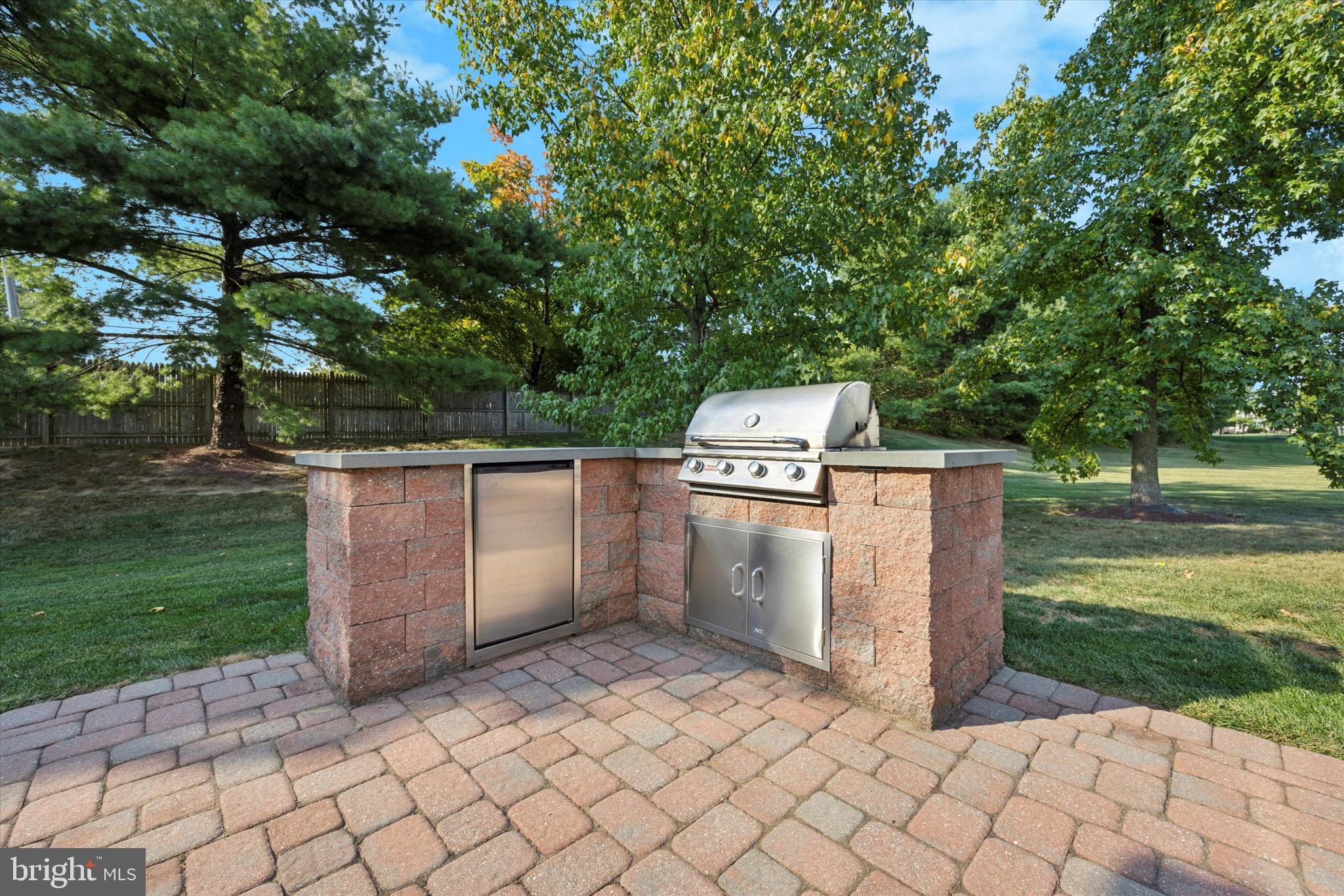 RAVEN HOLLOW - Residential