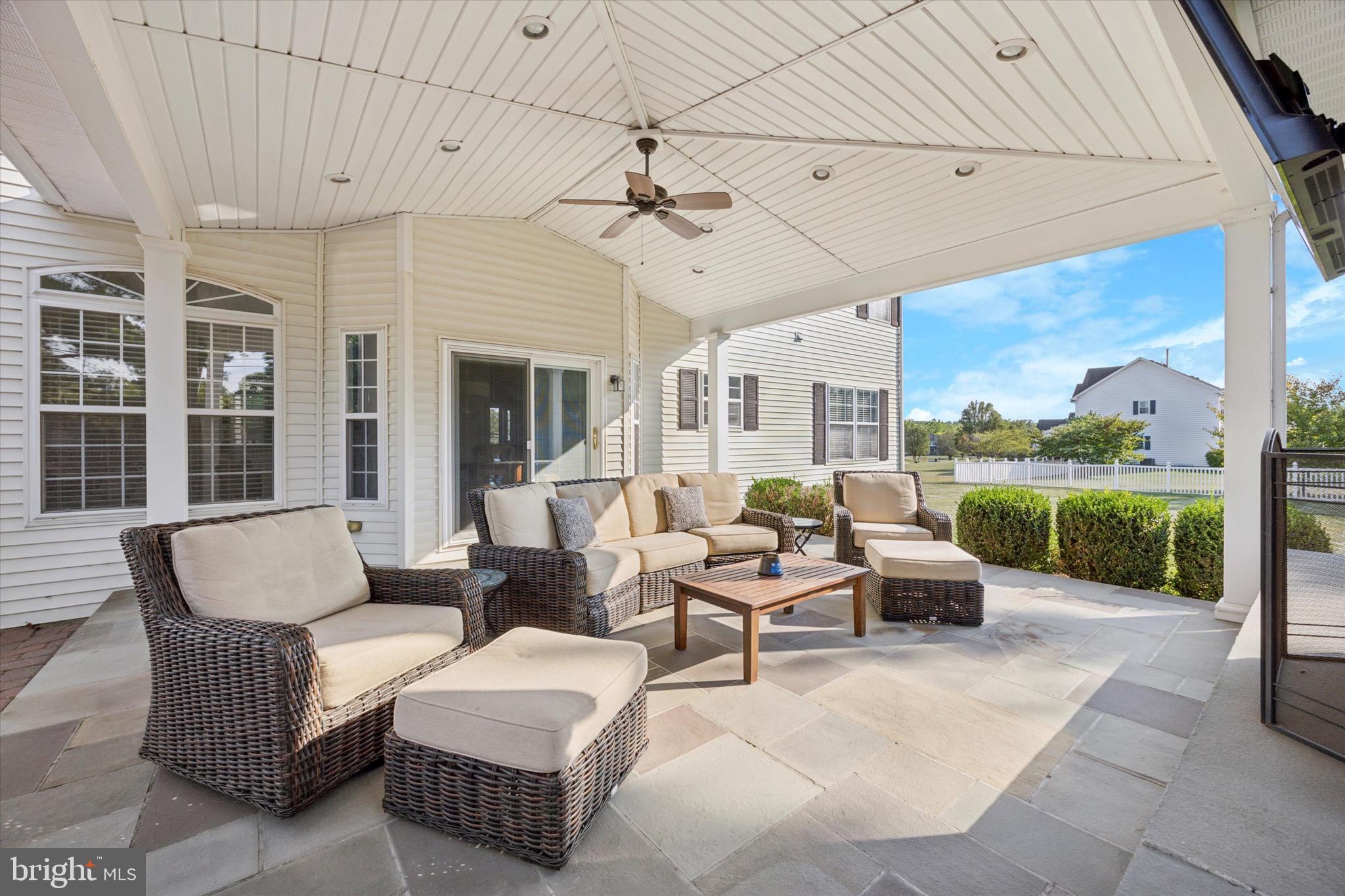 RAVEN HOLLOW - Residential