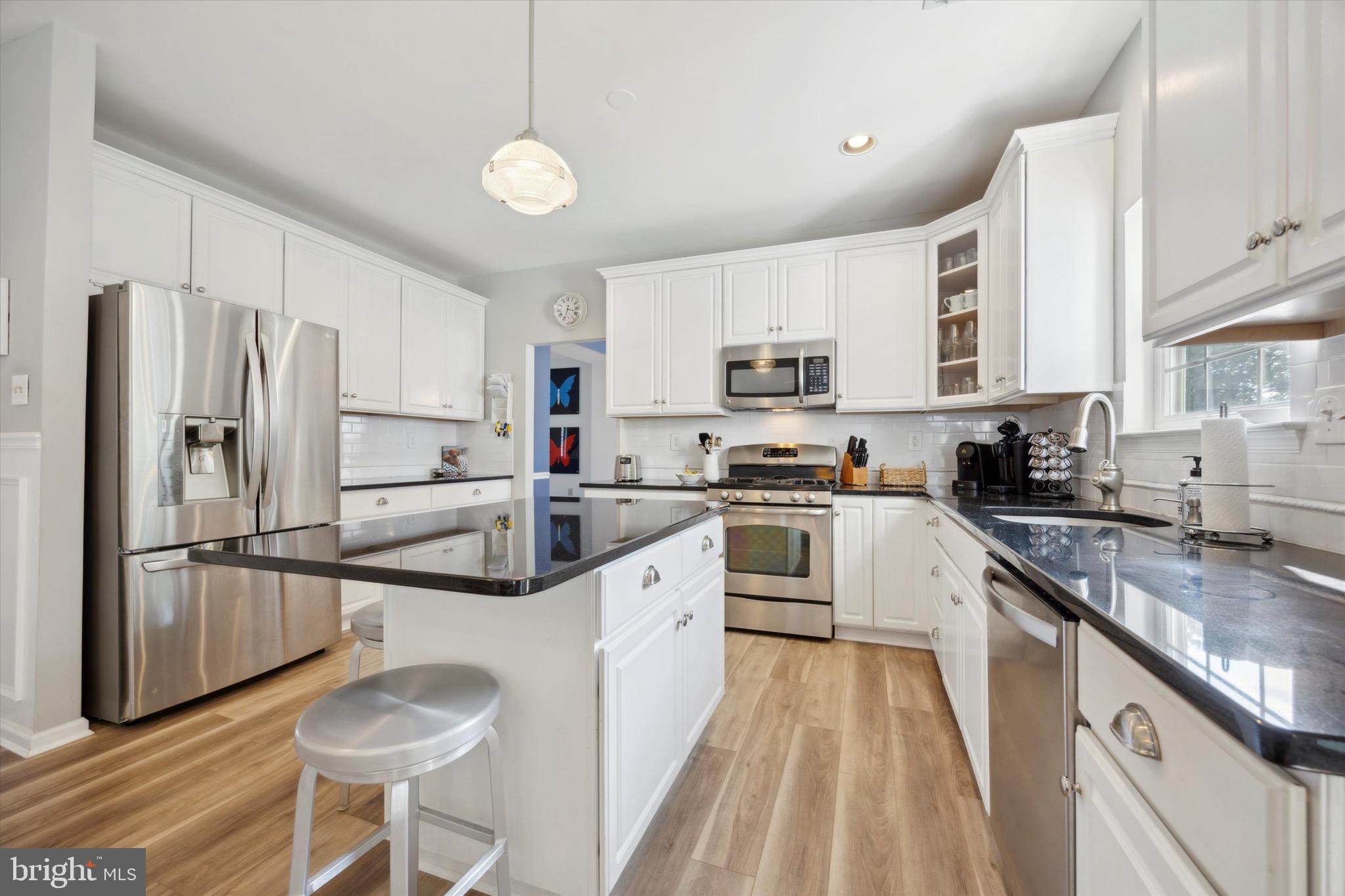 RAVEN HOLLOW - Residential