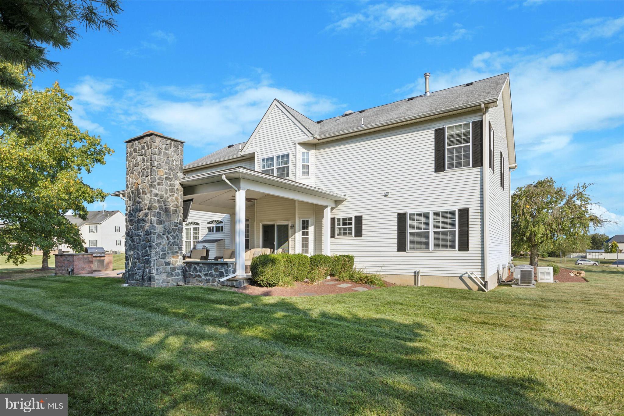 RAVEN HOLLOW - Residential