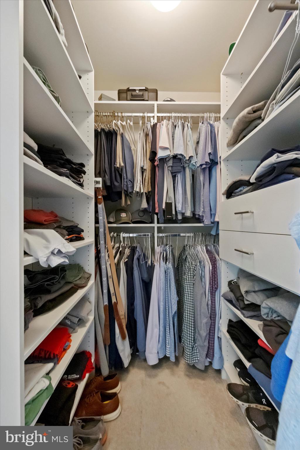 RAVEN HOLLOW - Residential