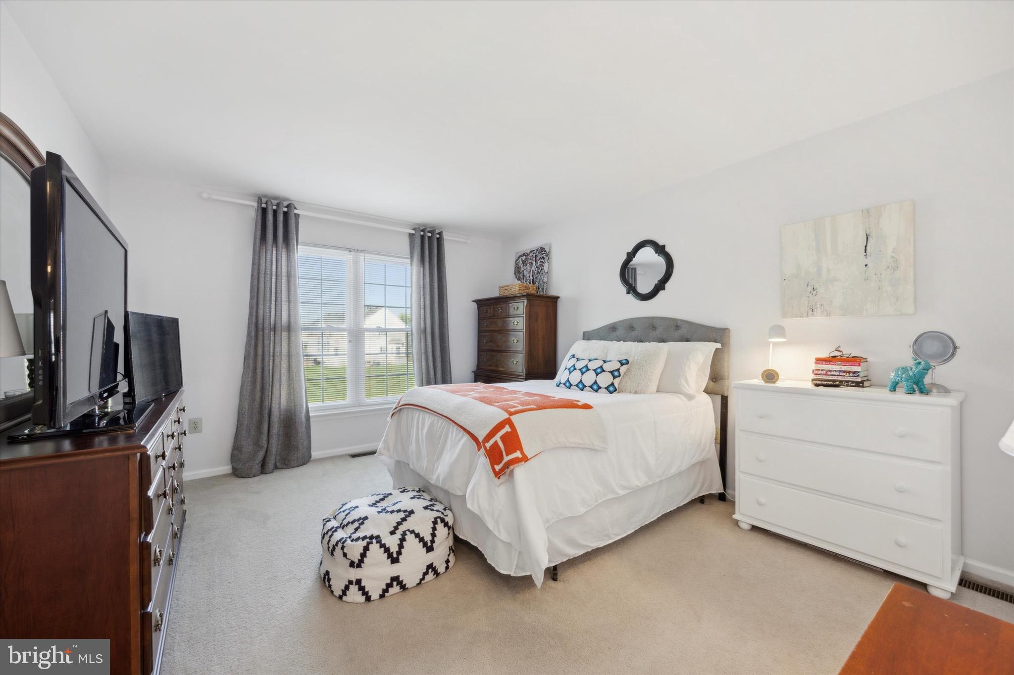 RAVEN HOLLOW - Residential