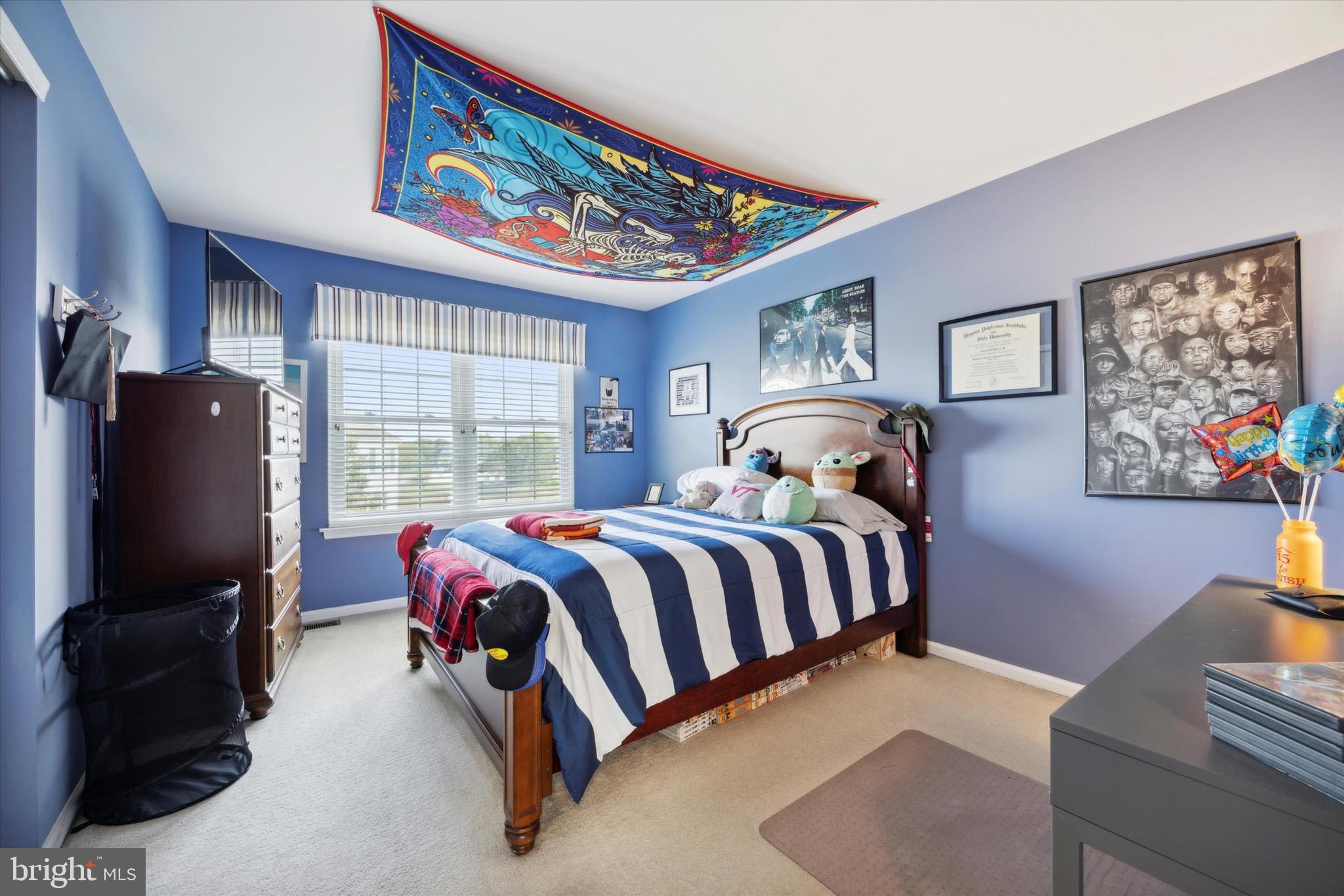 RAVEN HOLLOW - Residential