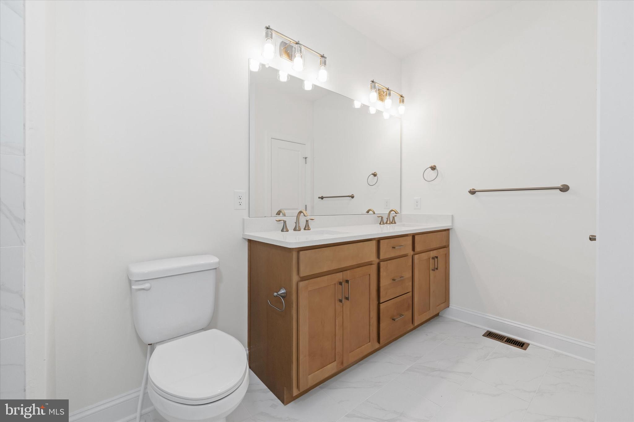 ESTATES AT MILTON CROSSING - Residential