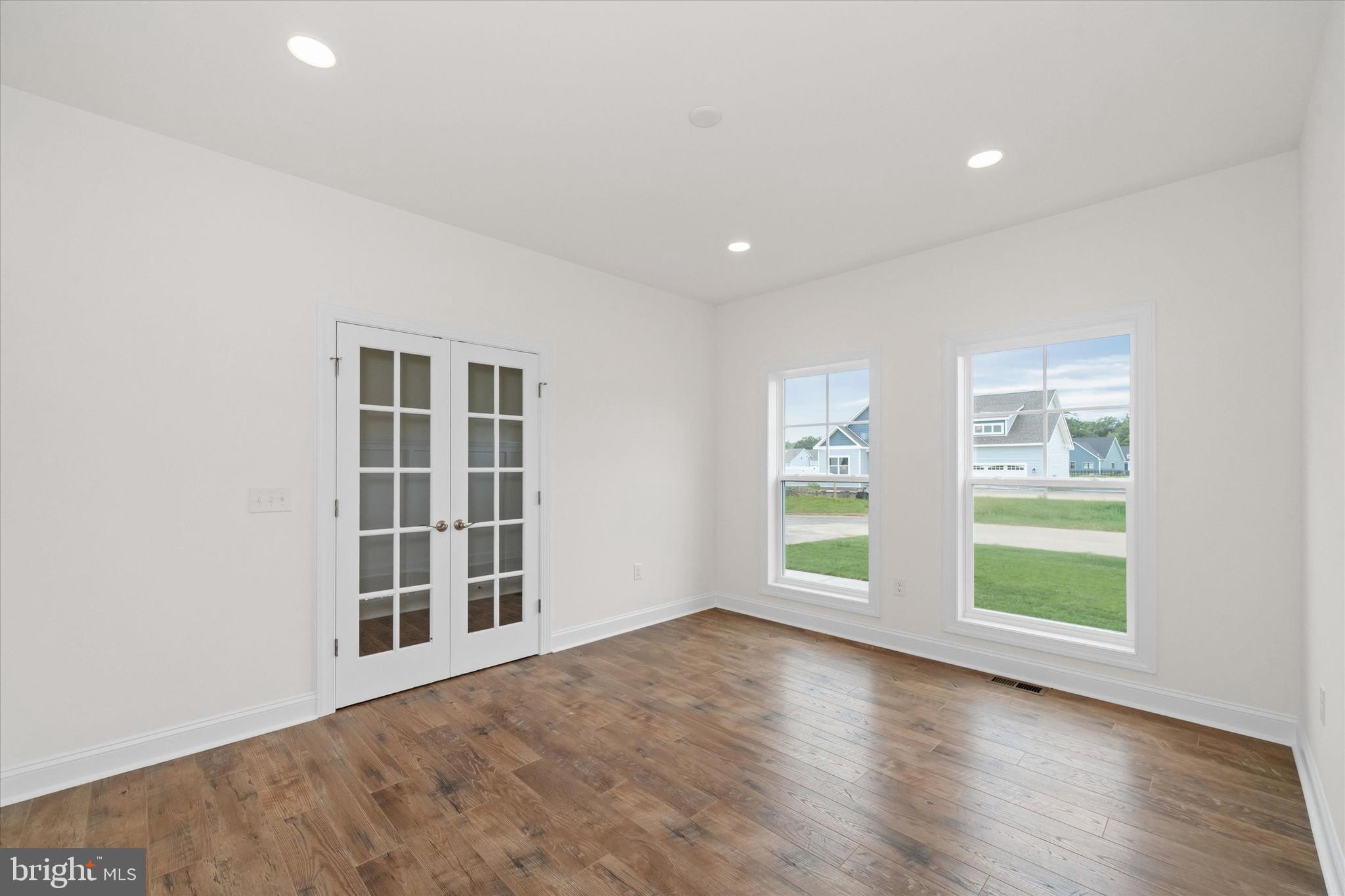 ESTATES AT MILTON CROSSING - Residential