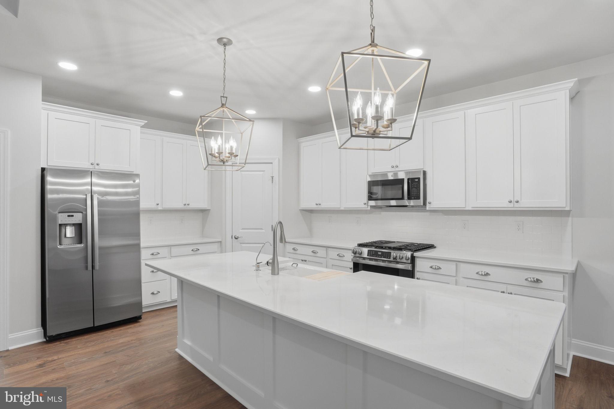 ESTATES AT MILTON CROSSING - Residential