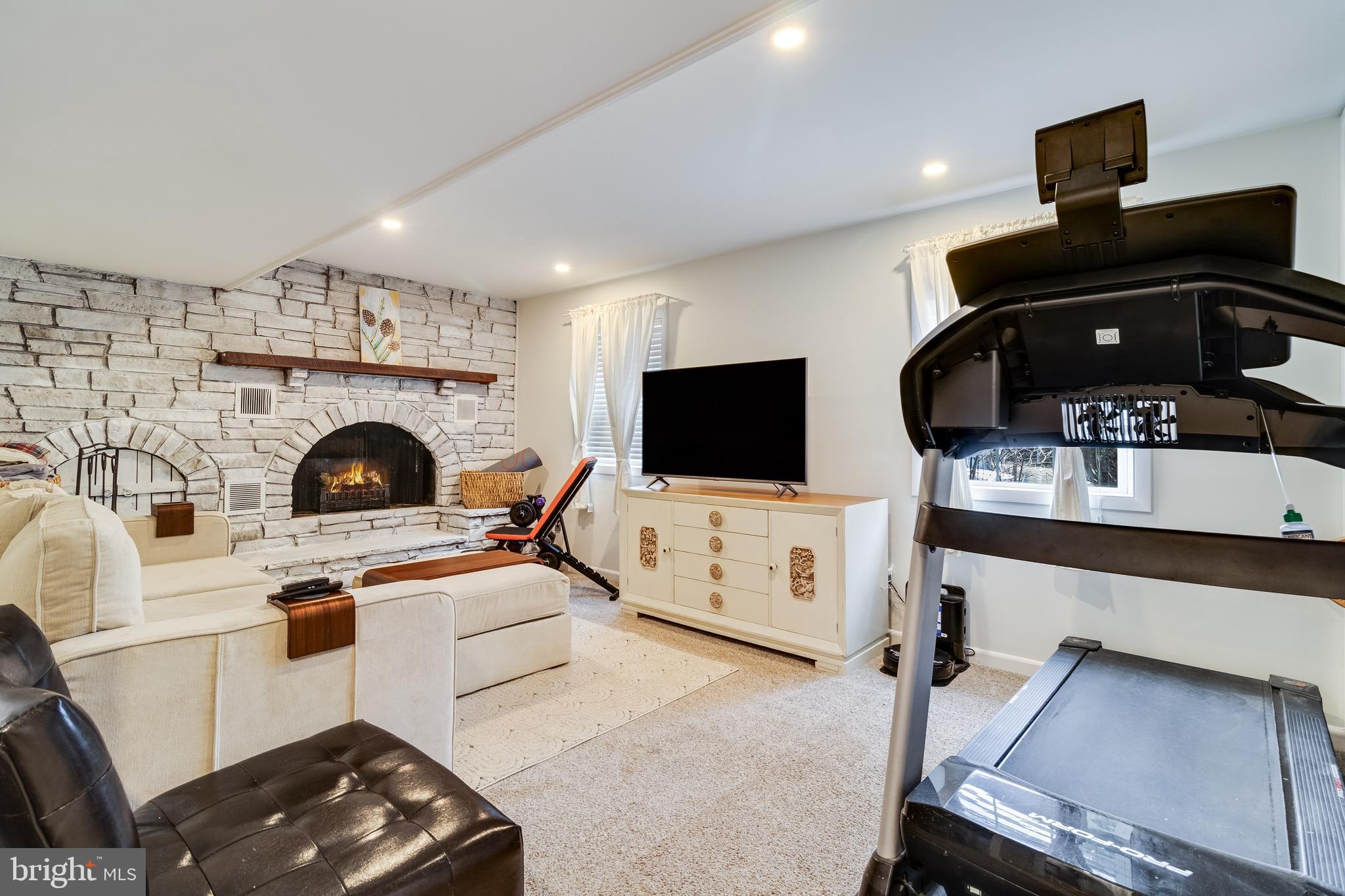 LANDHAVEN - Residential