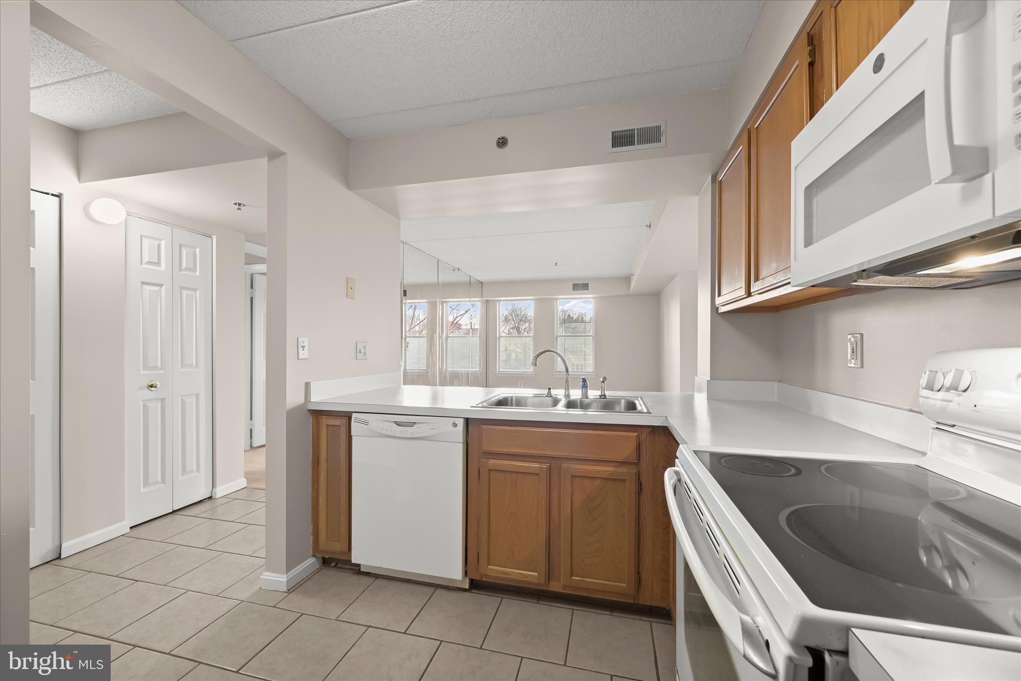 VILLAGE OF KINGS CONTRIVANCE - Residential