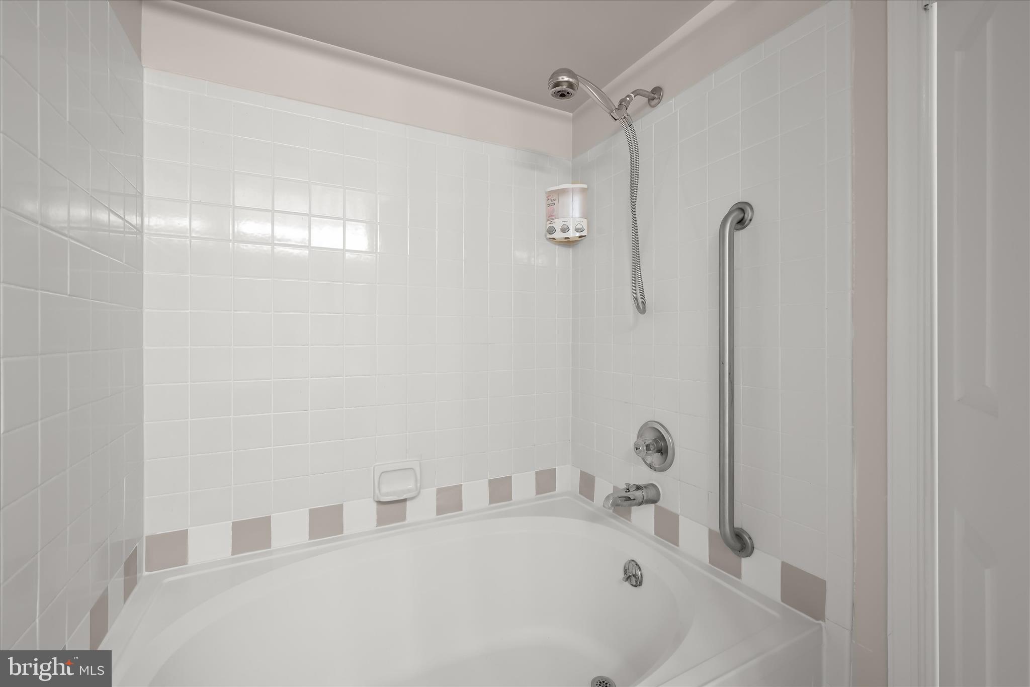 VILLAGE OF KINGS CONTRIVANCE - Residential