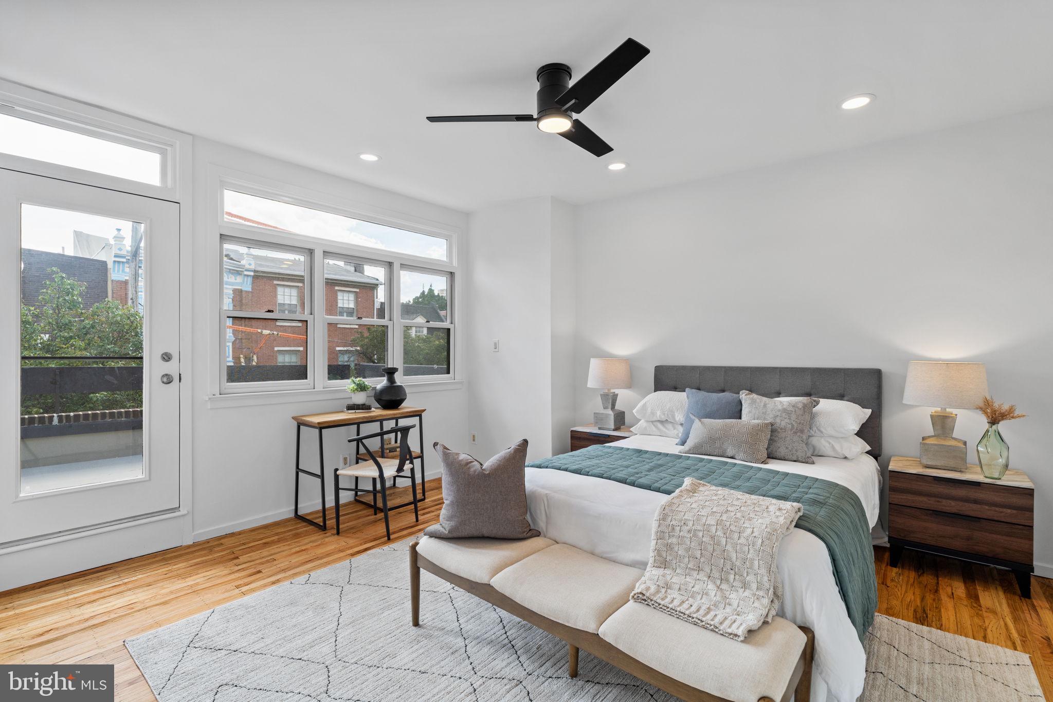 QUEEN VILLAGE - Residential