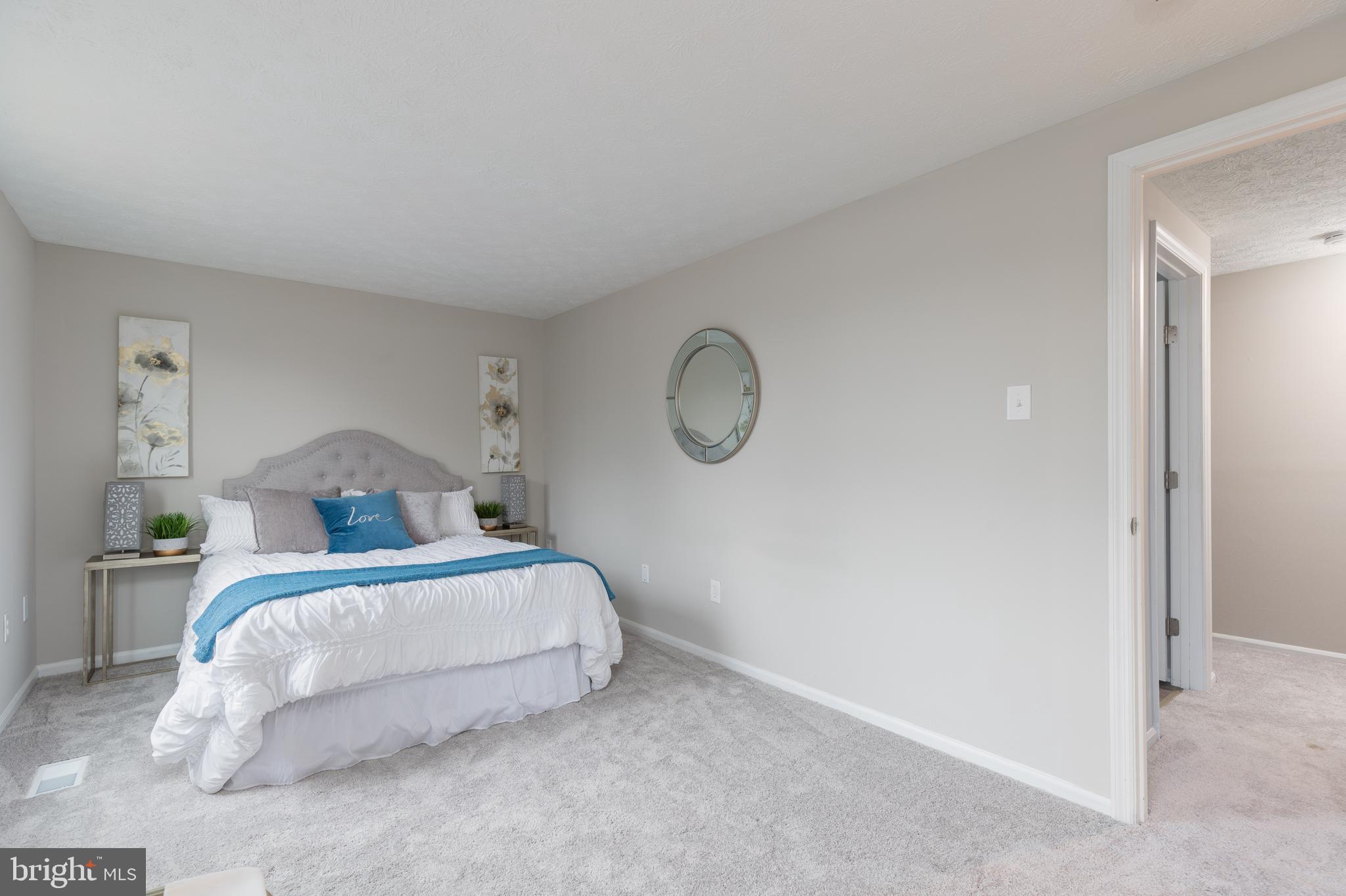 WOODBRIDGE CENTER - Residential