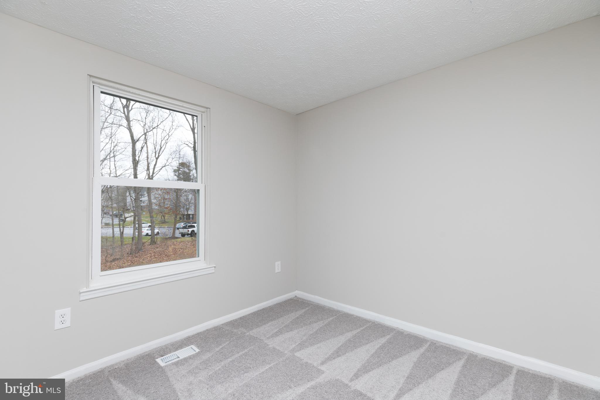 WOODBRIDGE CENTER - Residential