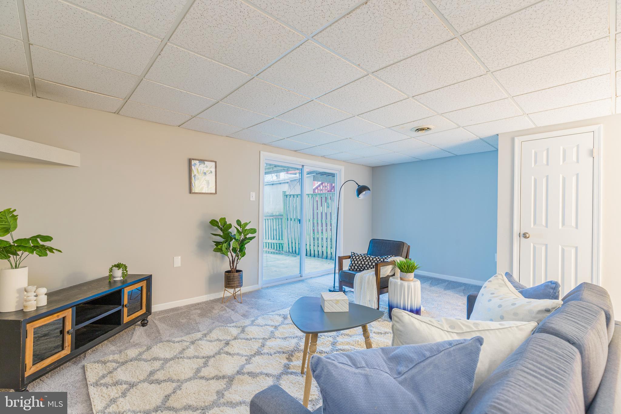 WOODBRIDGE CENTER - Residential