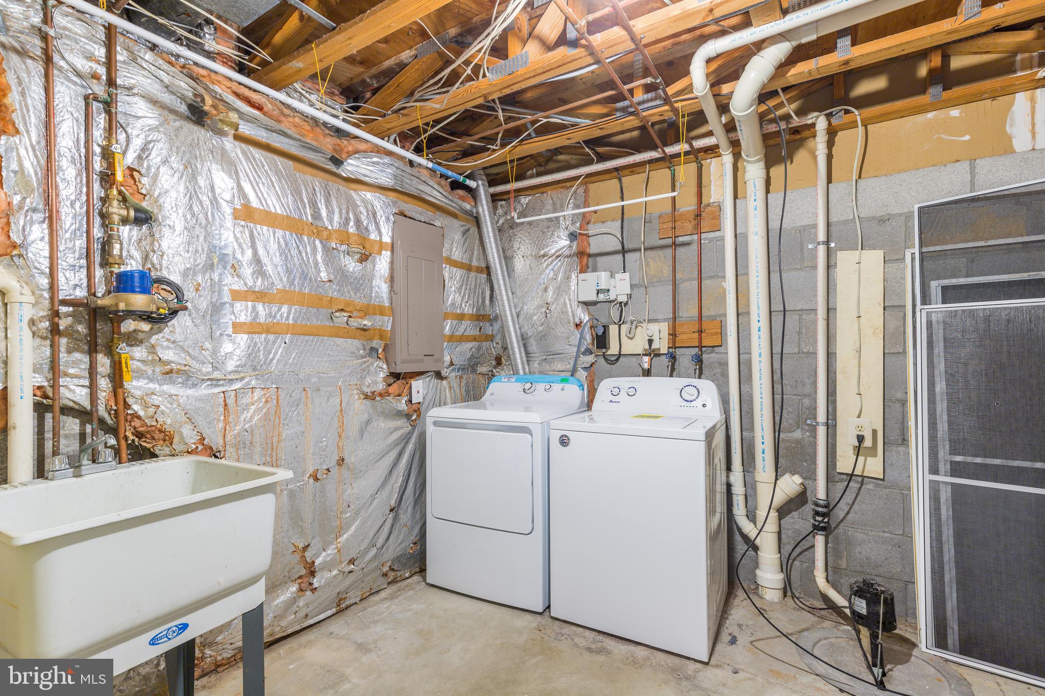 WOODBRIDGE CENTER - Residential