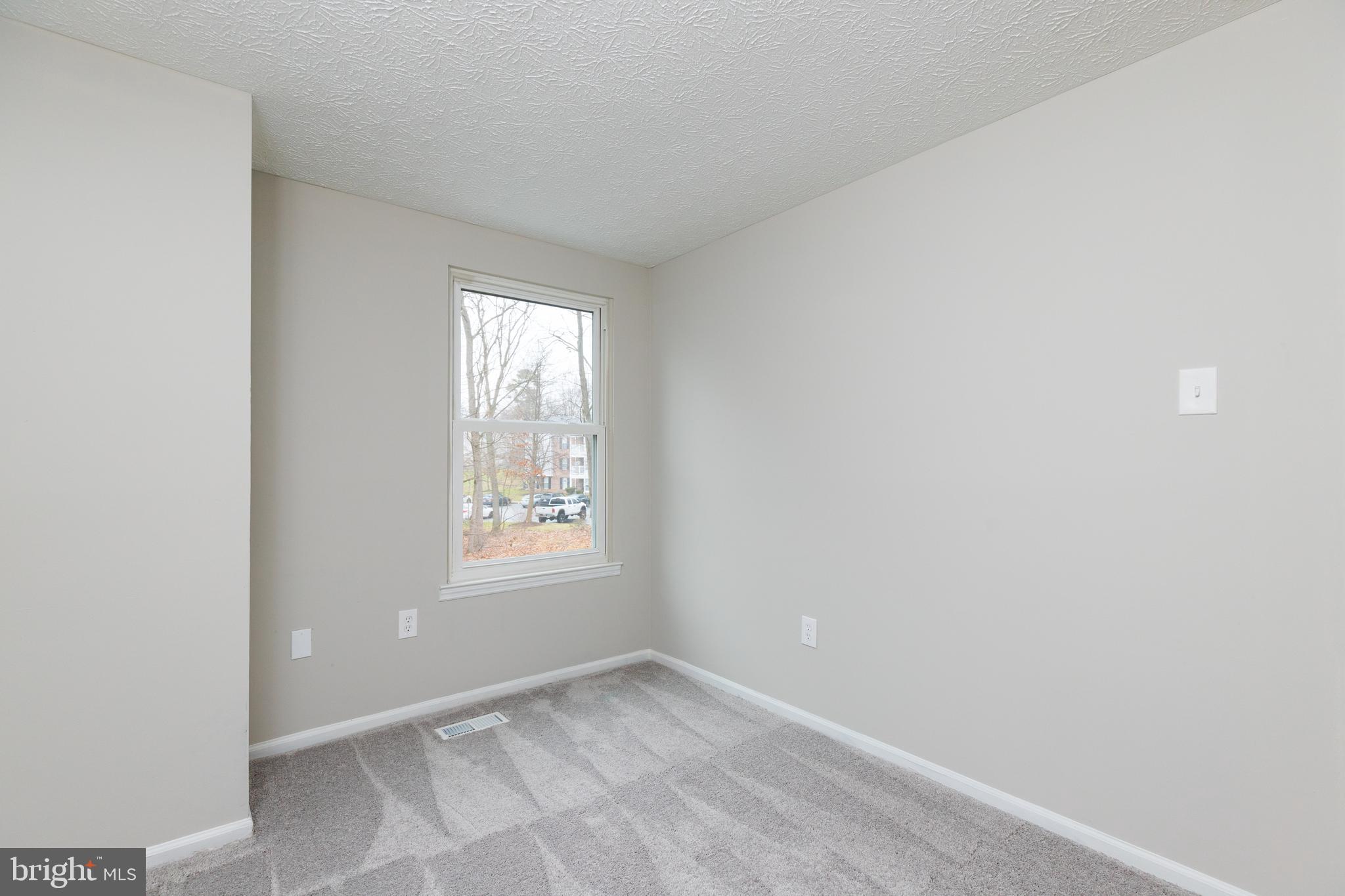 WOODBRIDGE CENTER - Residential