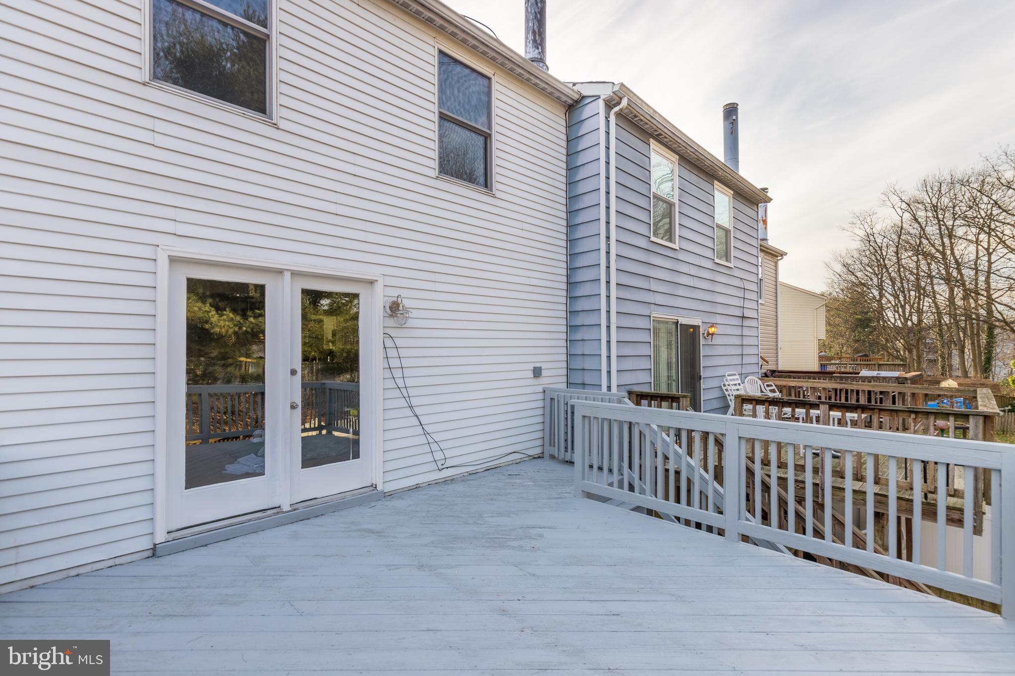 WOODBRIDGE CENTER - Residential