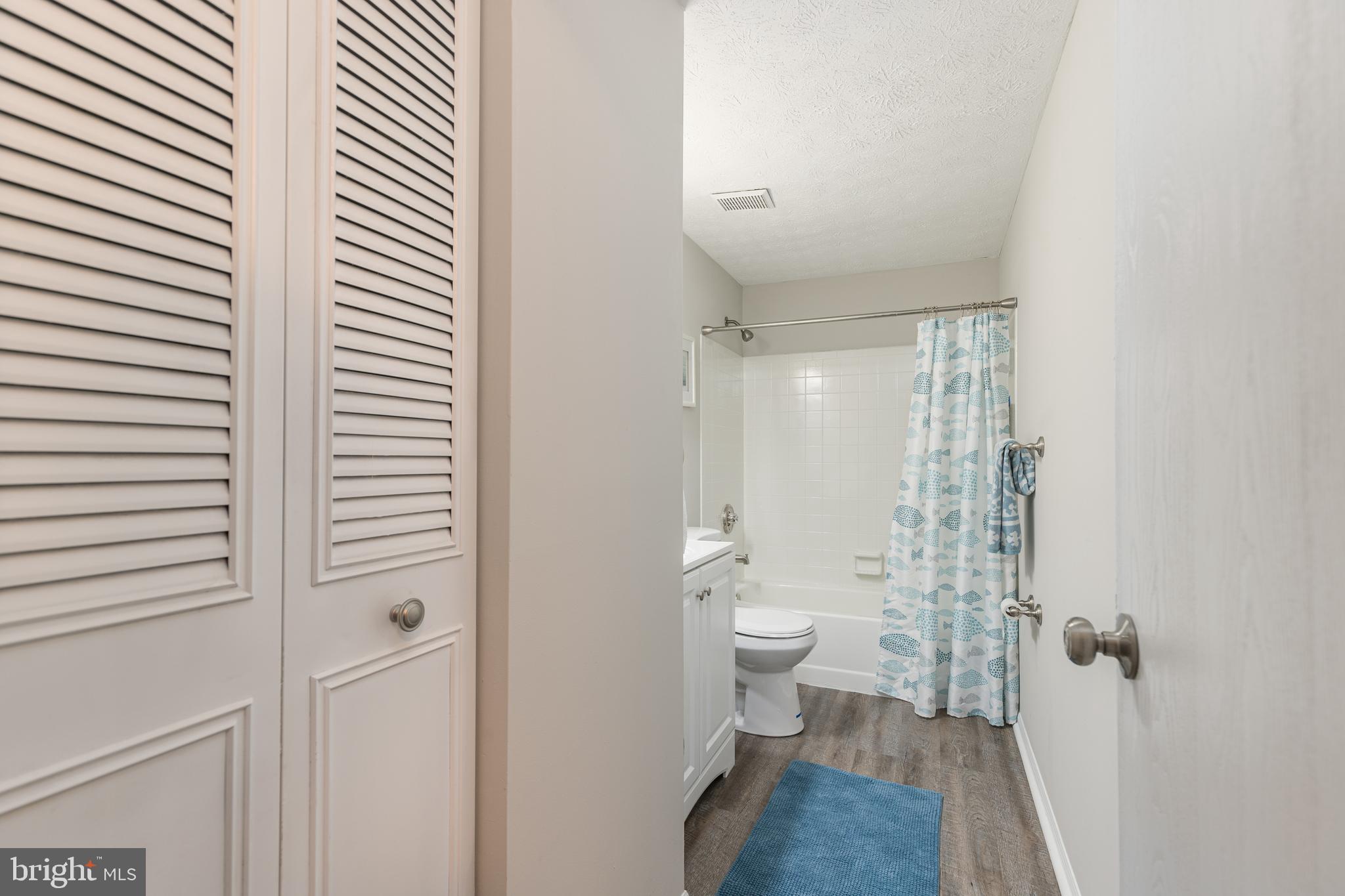 WOODBRIDGE CENTER - Residential