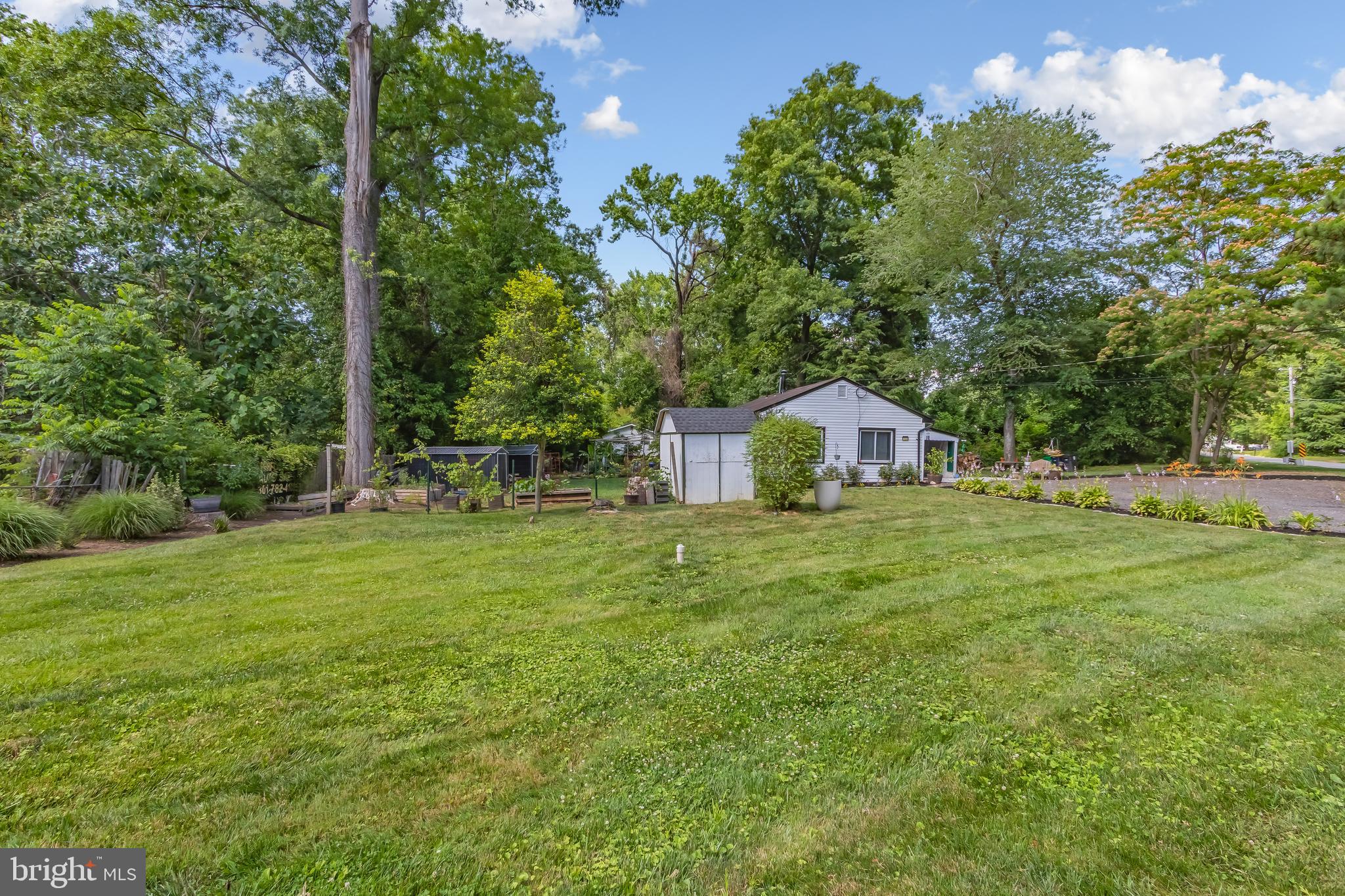 1508 AIRPORT LANE