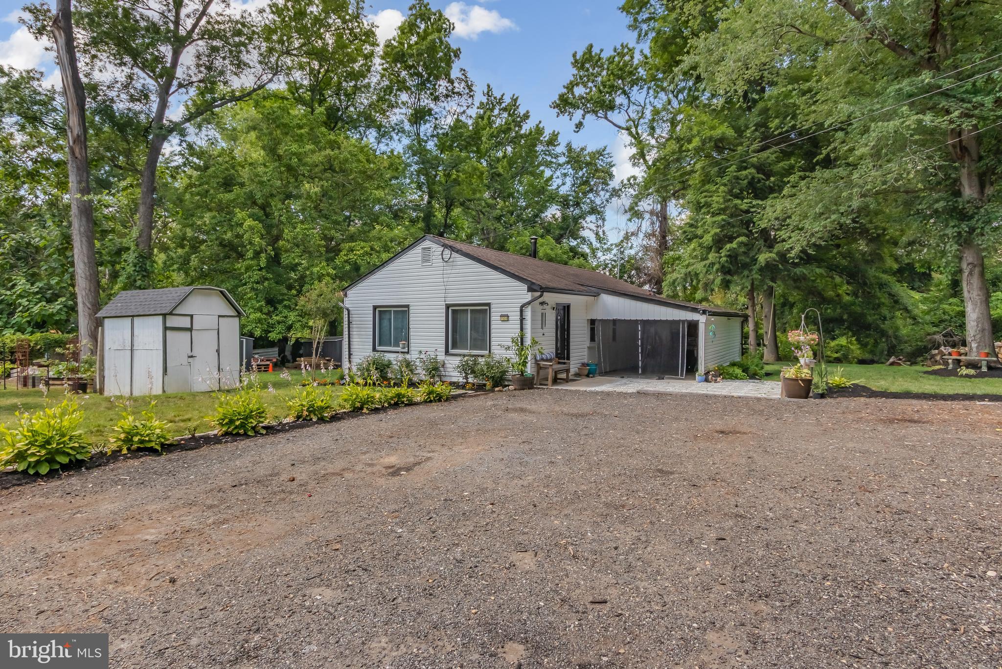 1508 AIRPORT LANE