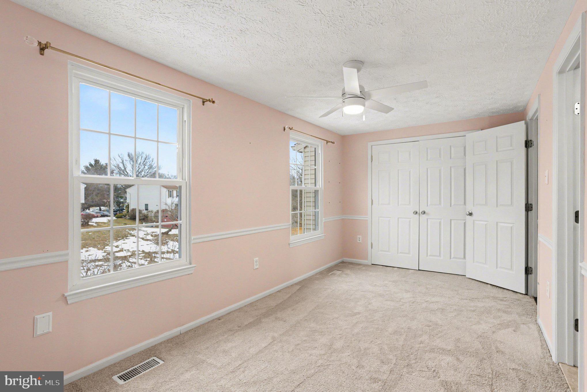 CONSTANT FRIENDSHIP - Residential