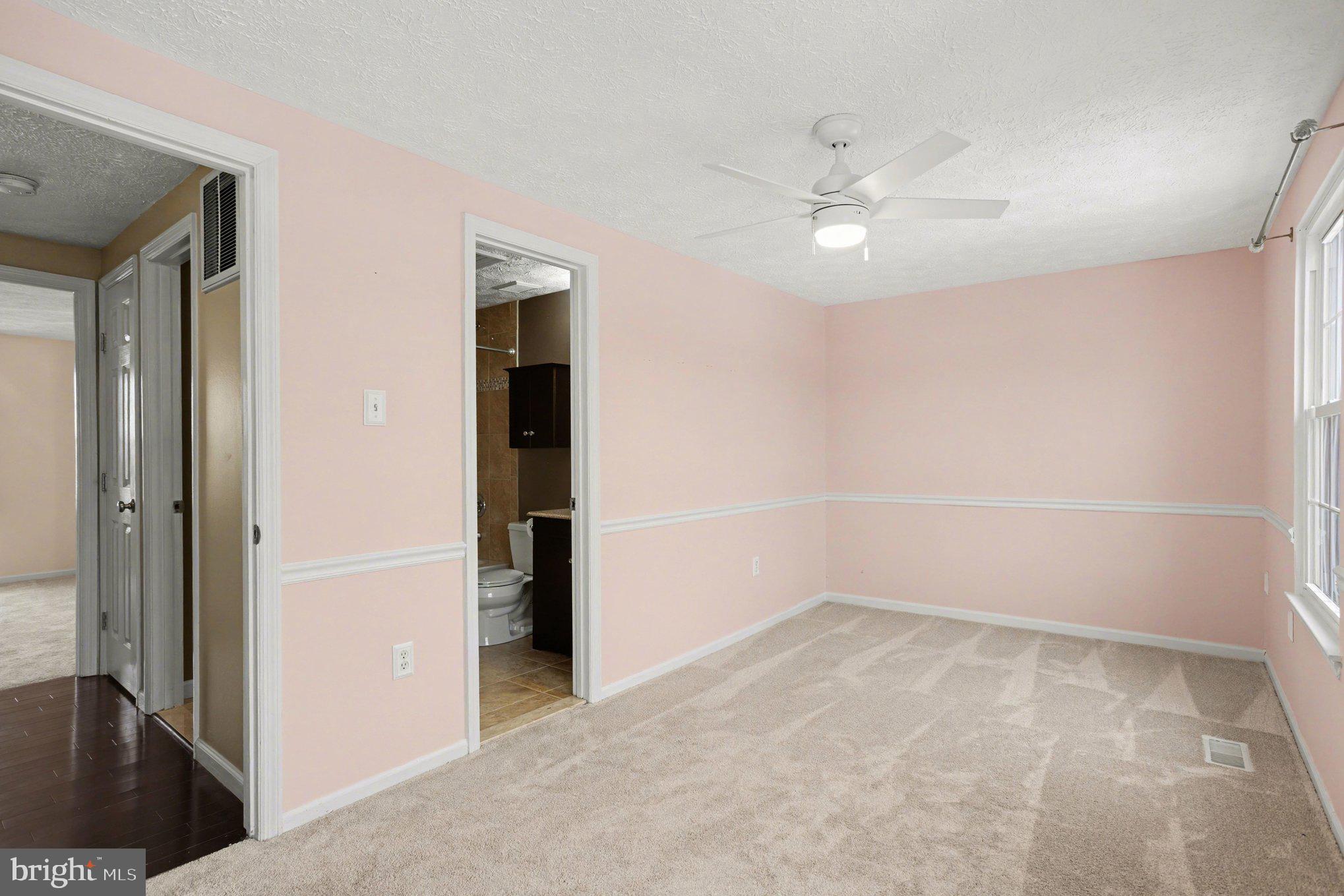 CONSTANT FRIENDSHIP - Residential