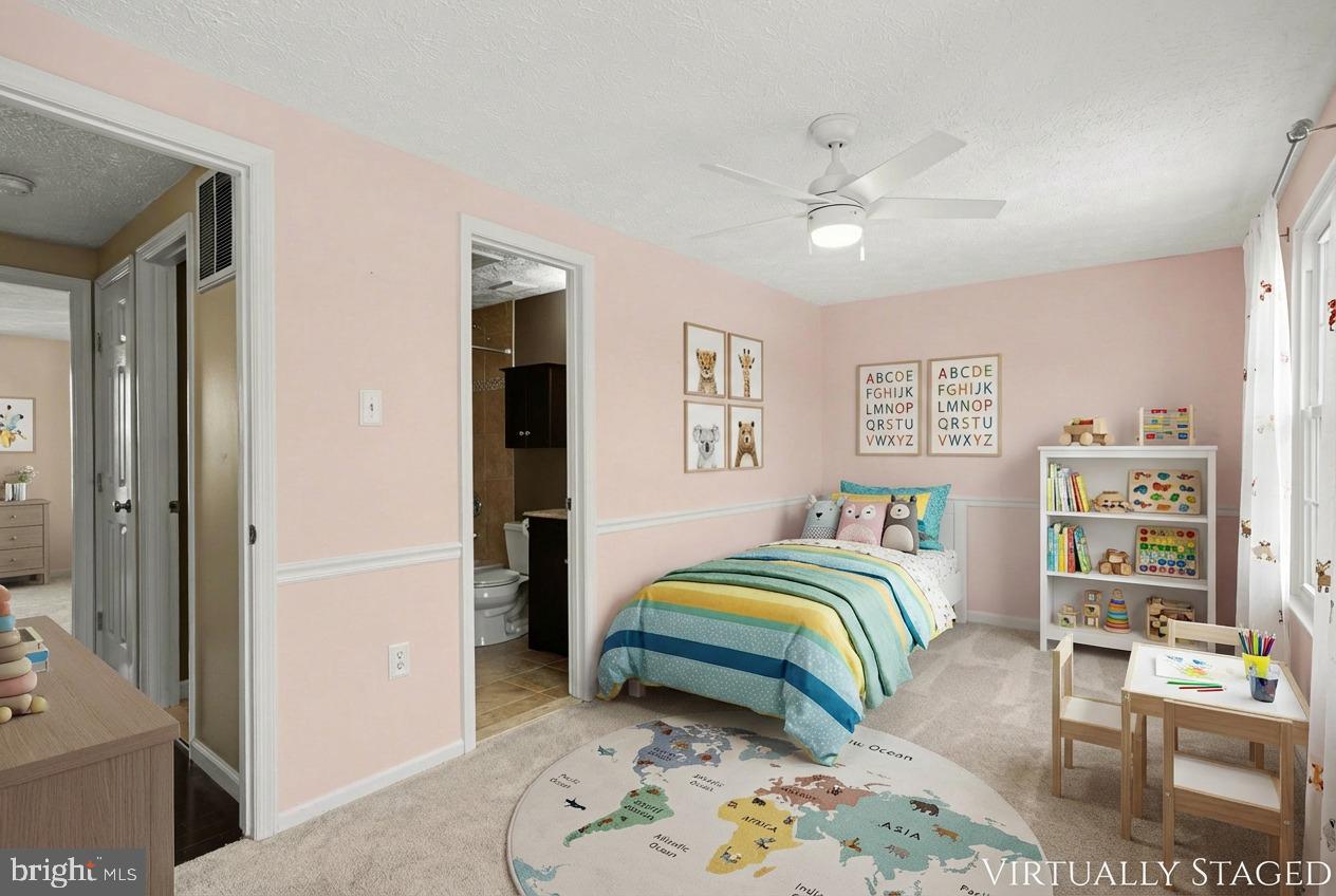 CONSTANT FRIENDSHIP - Residential