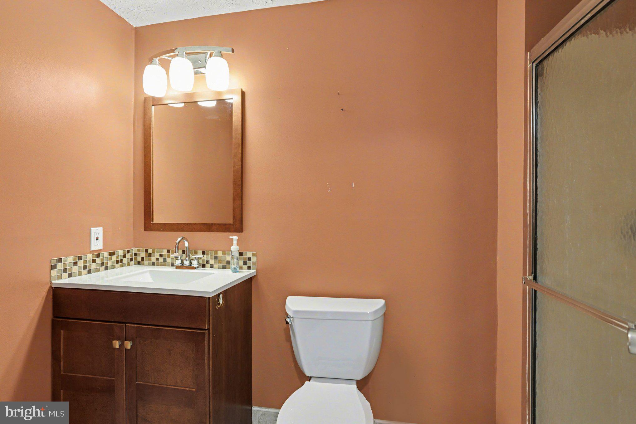 CONSTANT FRIENDSHIP - Residential