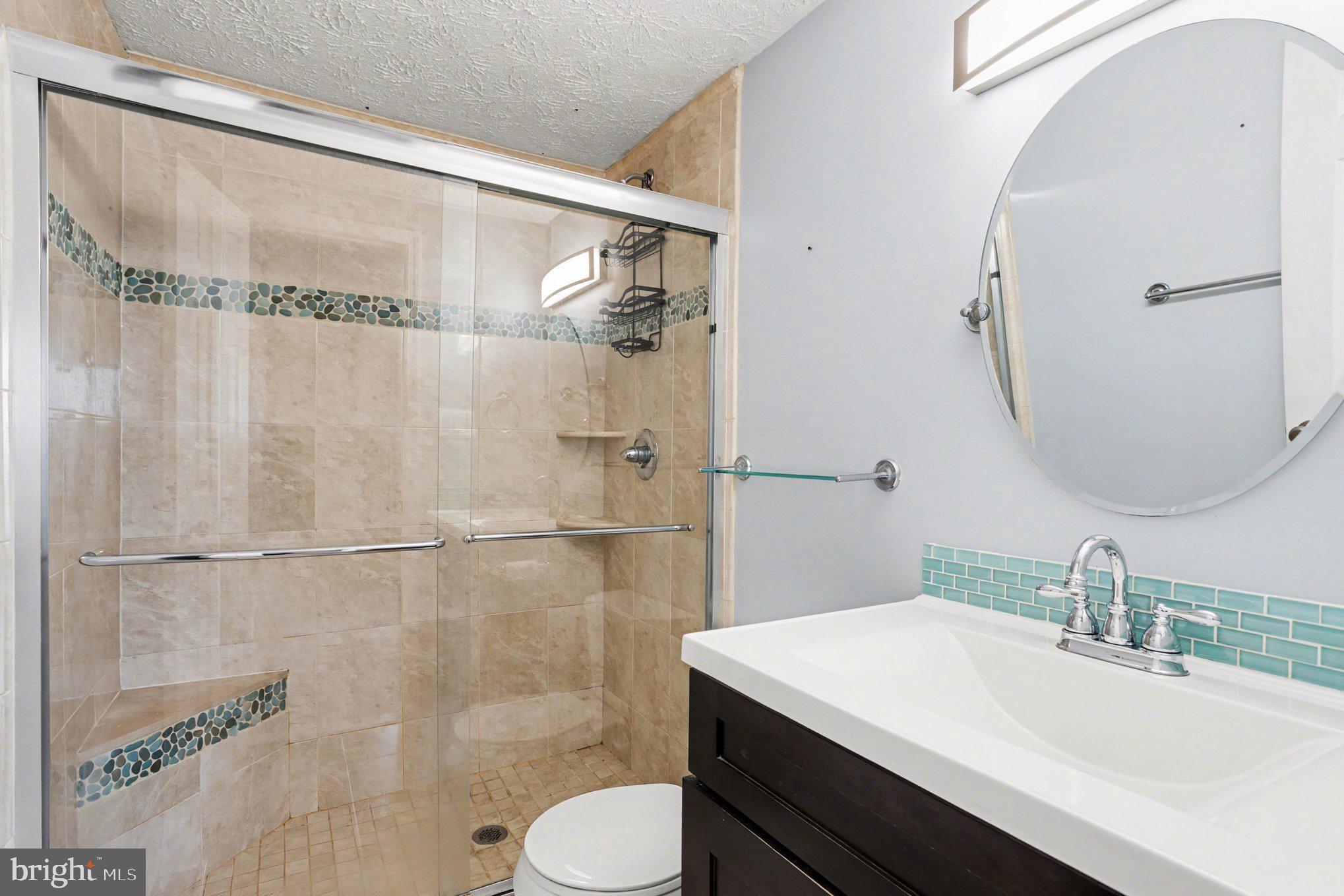 CONSTANT FRIENDSHIP - Residential