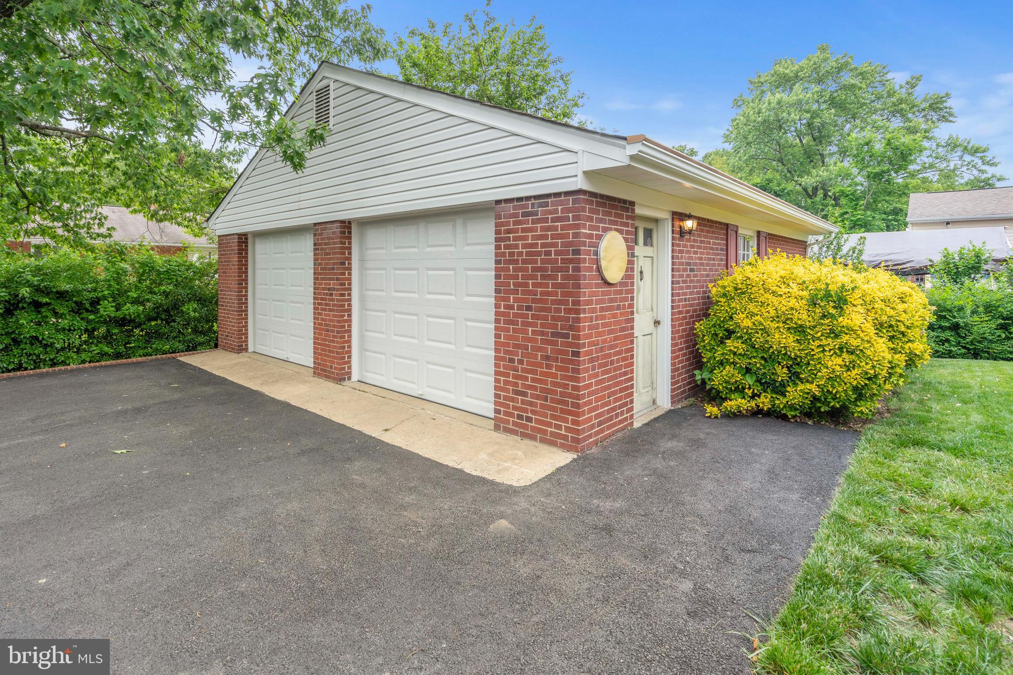 PARKLAWN - Residential