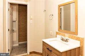 FRANKFORD - Residential Lease