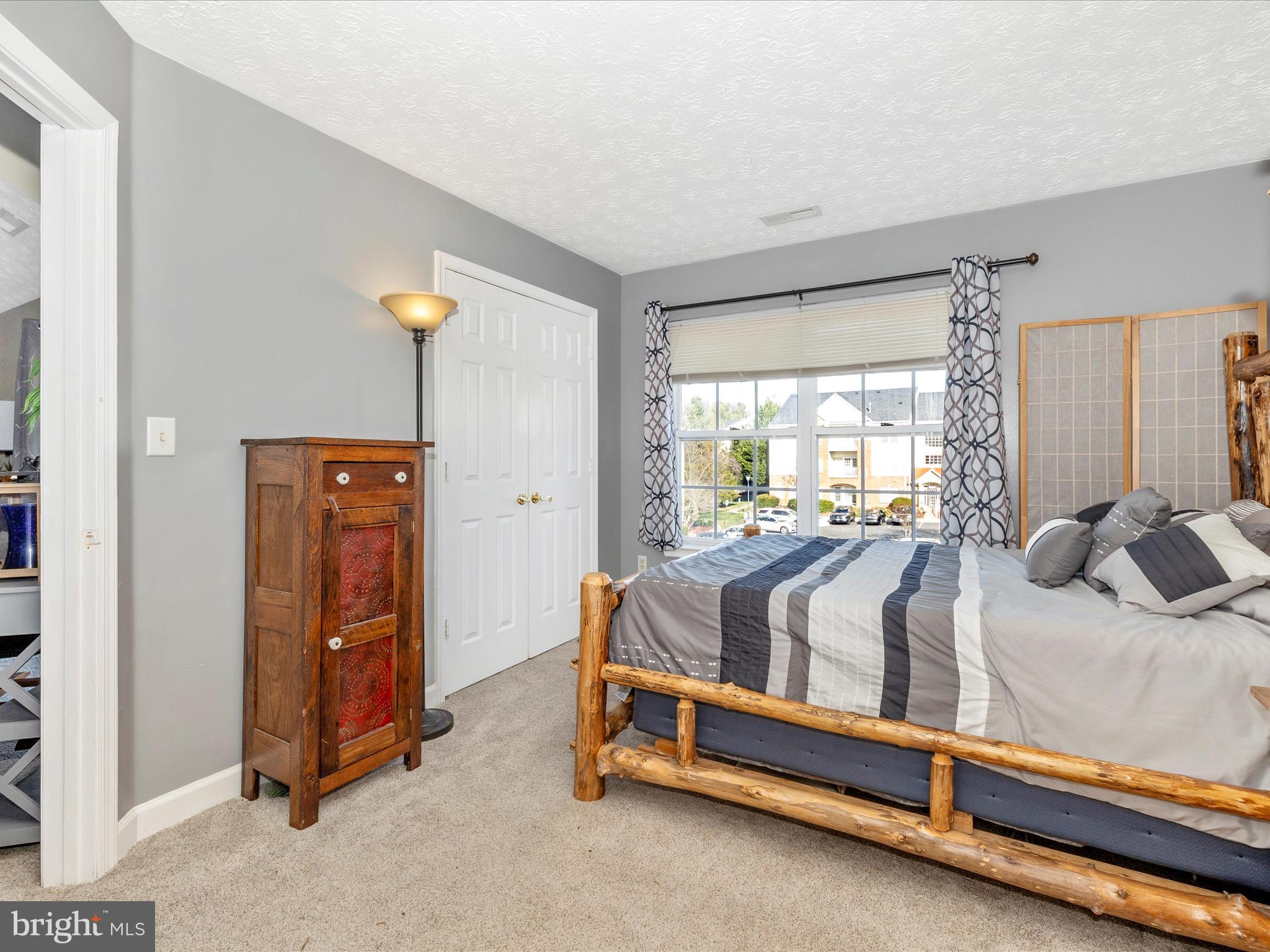 SPRING RIDGE - Residential