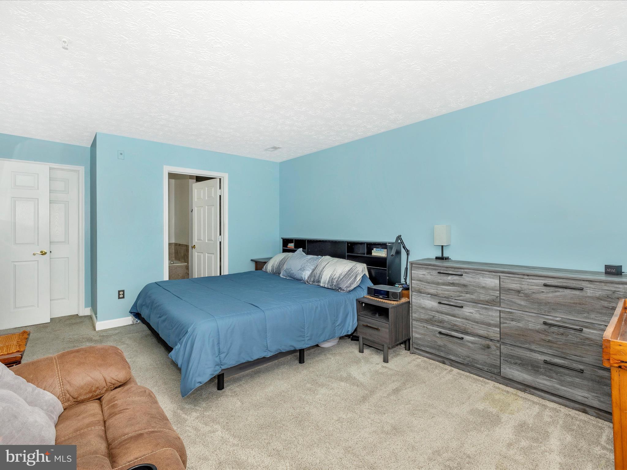 SPRING RIDGE - Residential