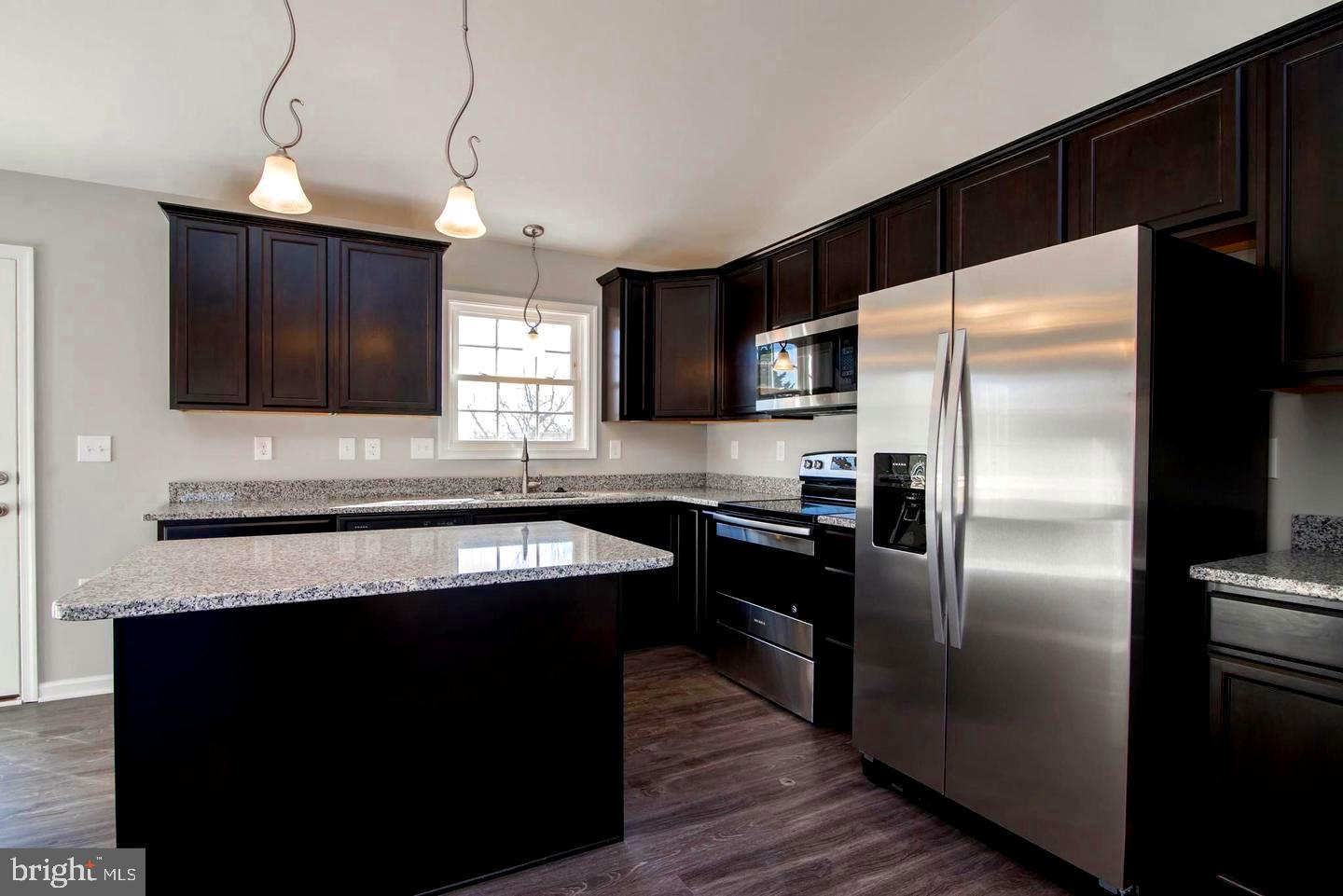 BENTWOOD ESTATES - Residential