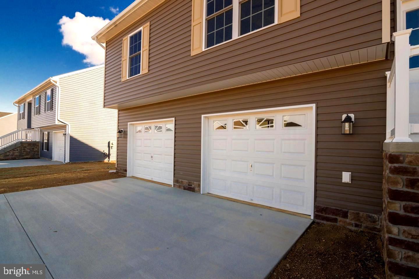 BENTWOOD ESTATES - Residential