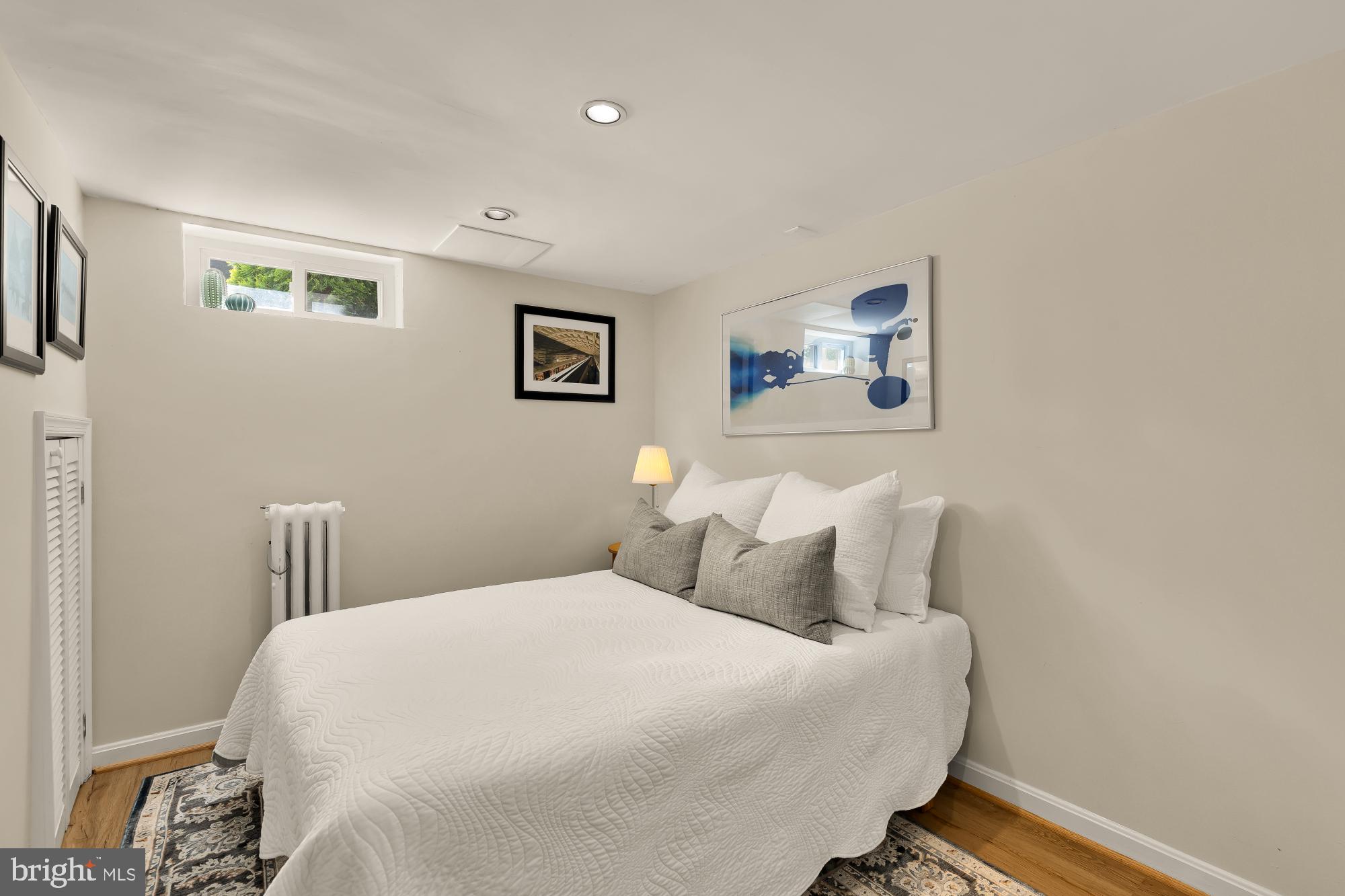 CHEVY CHASE VILLAGE - Residential