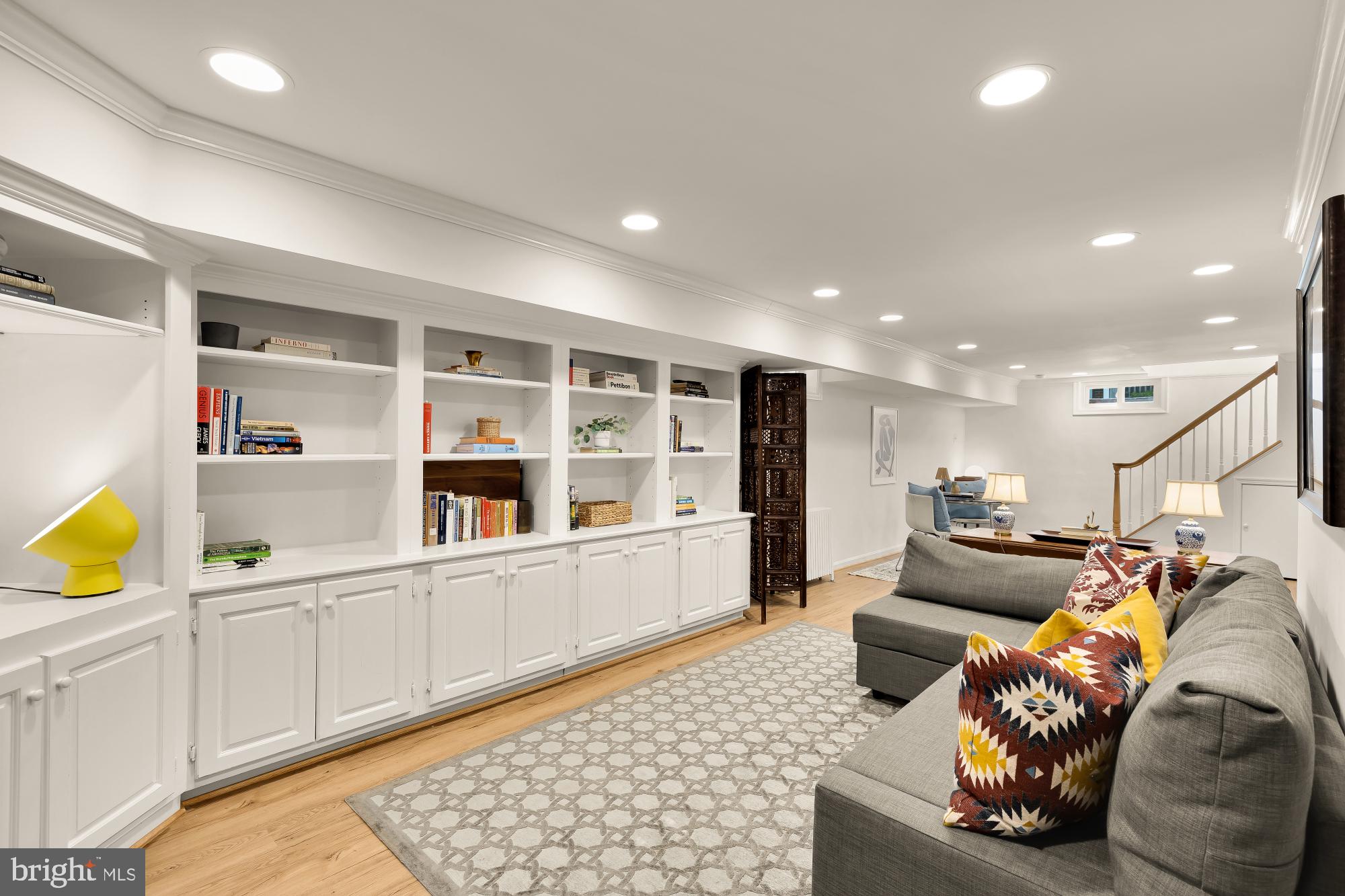 CHEVY CHASE VILLAGE - Residential