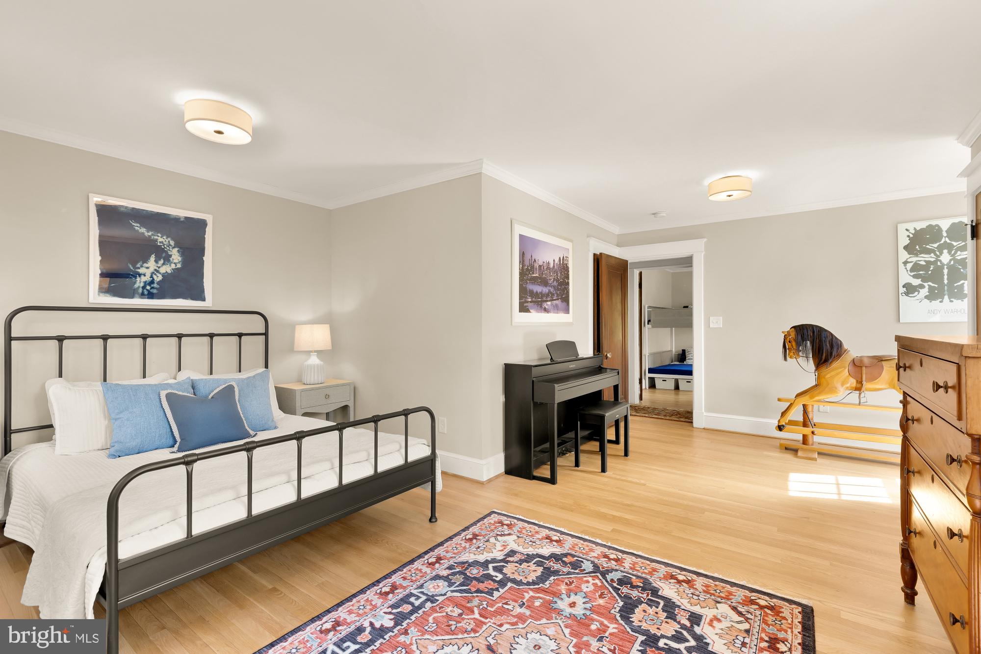 CHEVY CHASE VILLAGE - Residential