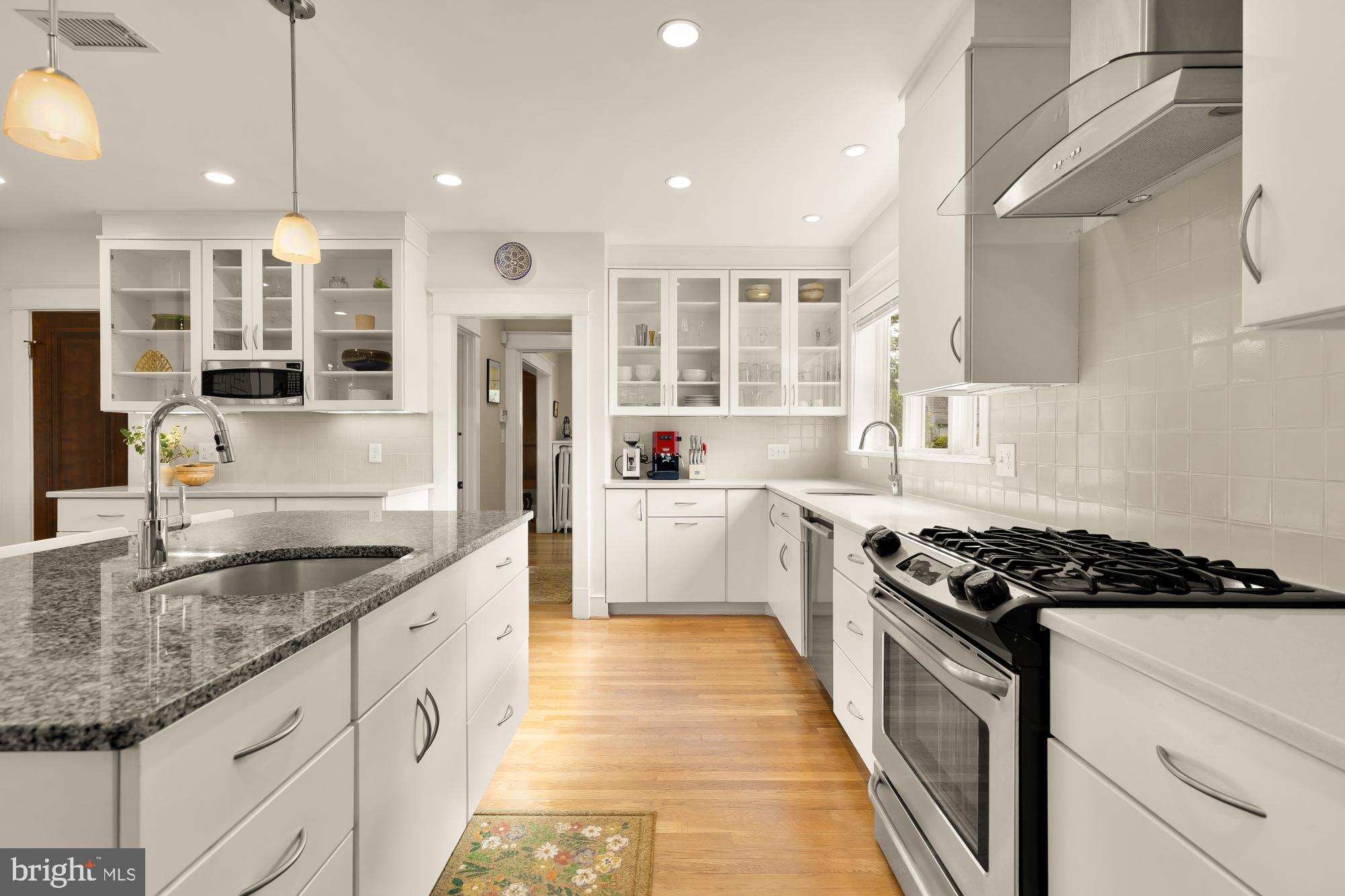 CHEVY CHASE VILLAGE - Residential