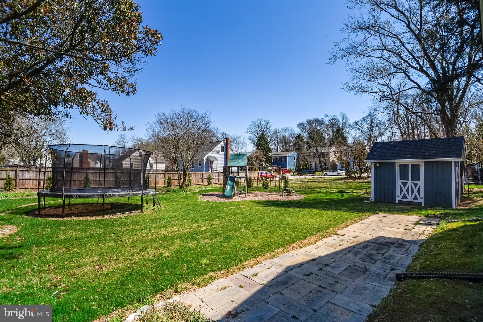 LONGVIEW ON MAGOTHY - Residential