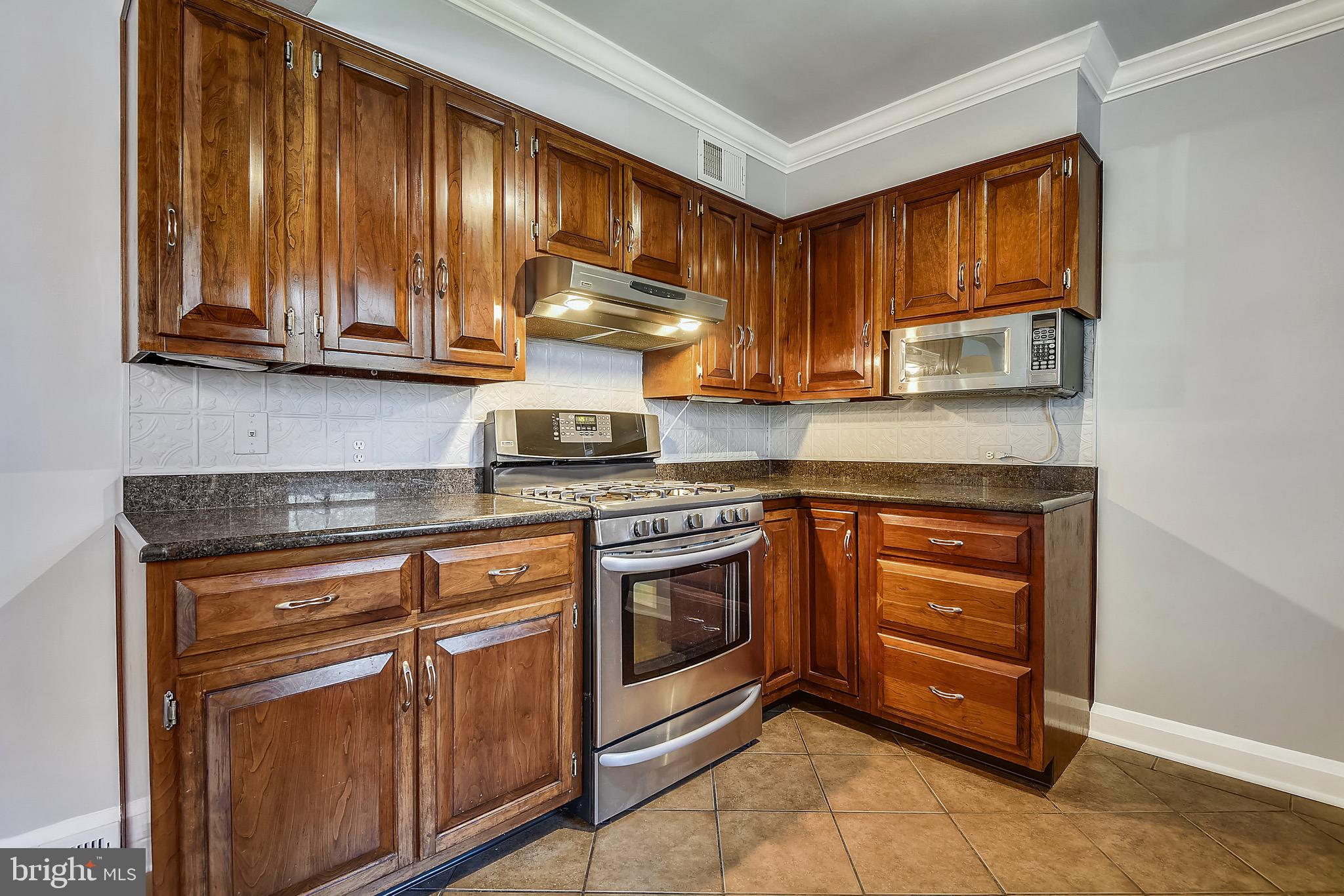 LONGVIEW ON MAGOTHY - Residential