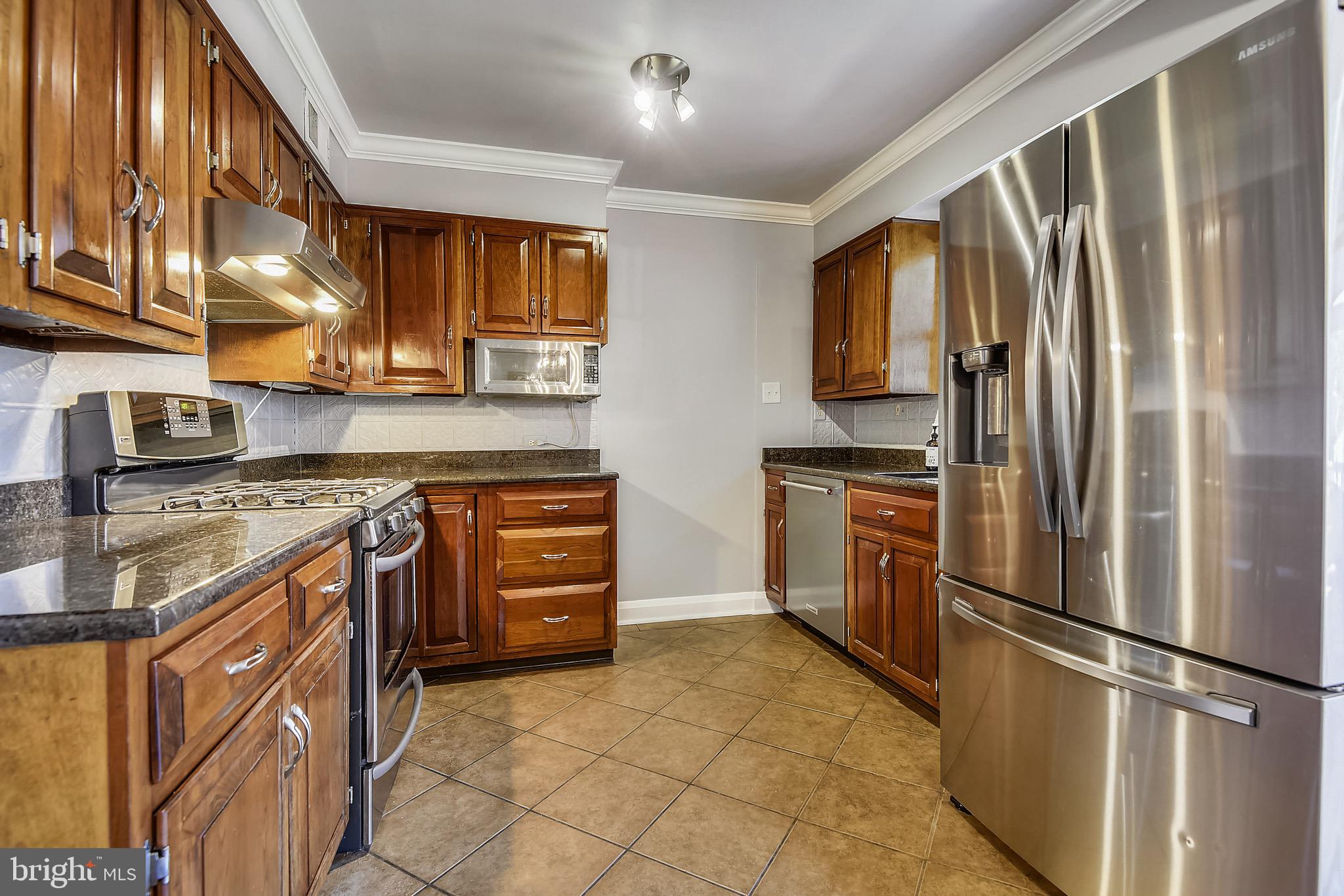 LONGVIEW ON MAGOTHY - Residential