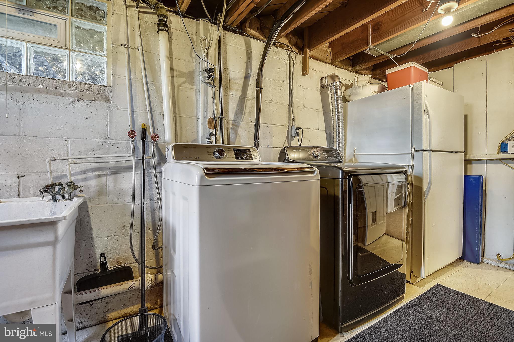 LONGVIEW ON MAGOTHY - Residential