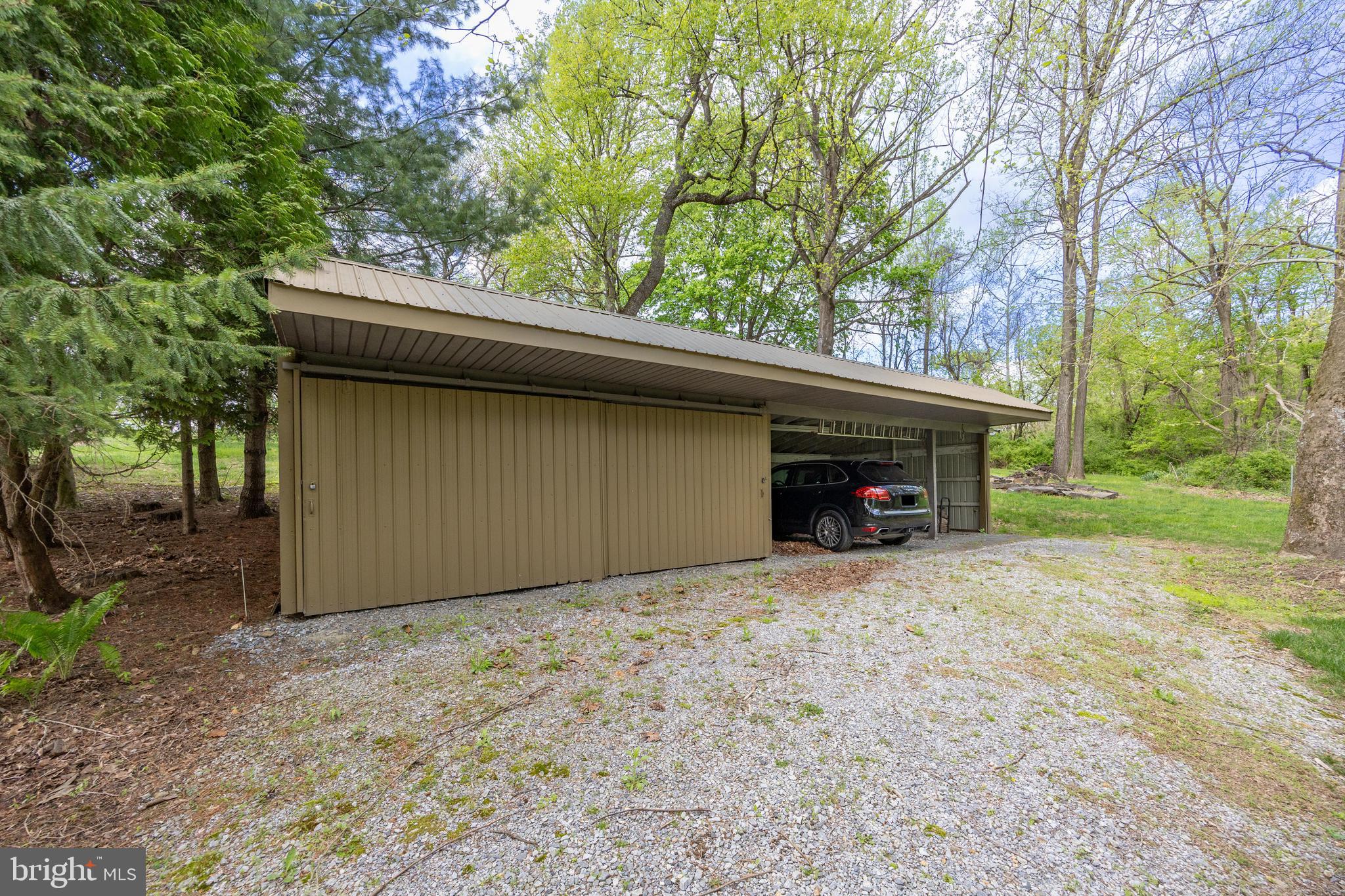 PINE HILL - Residential