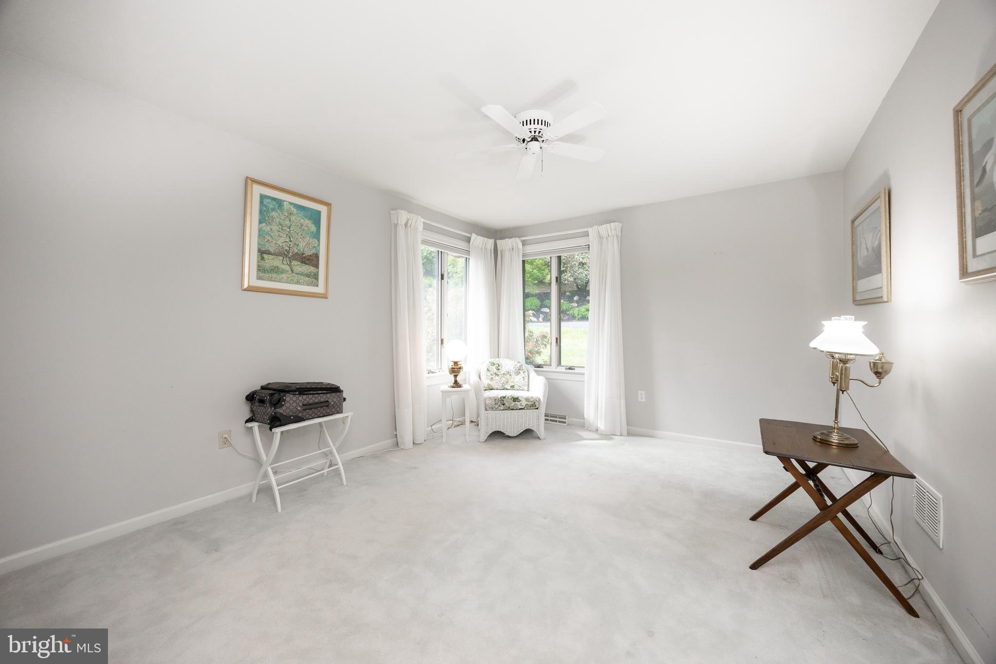 PINE HILL - Residential