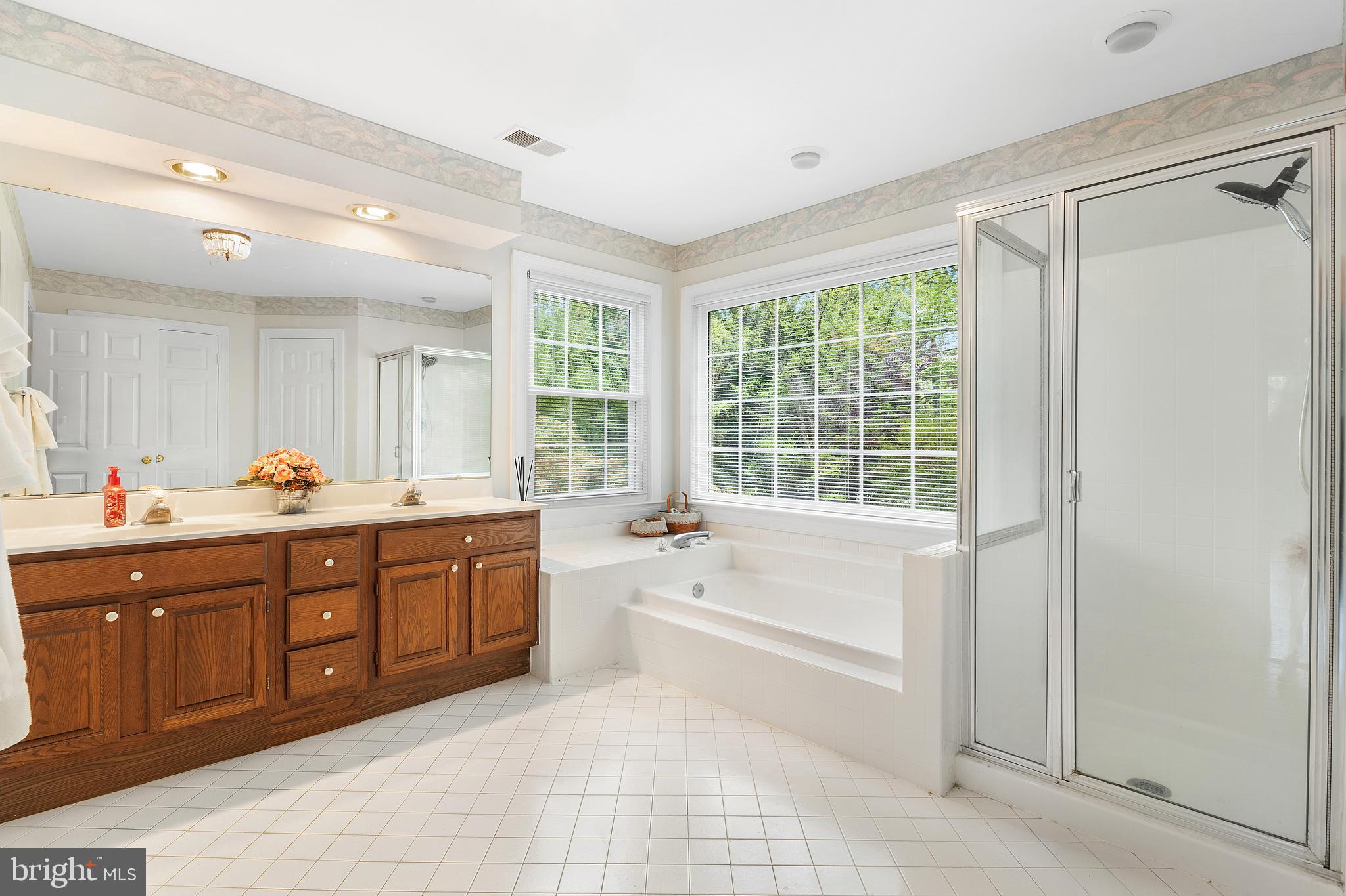 ANNAPOLIS COVE - Residential