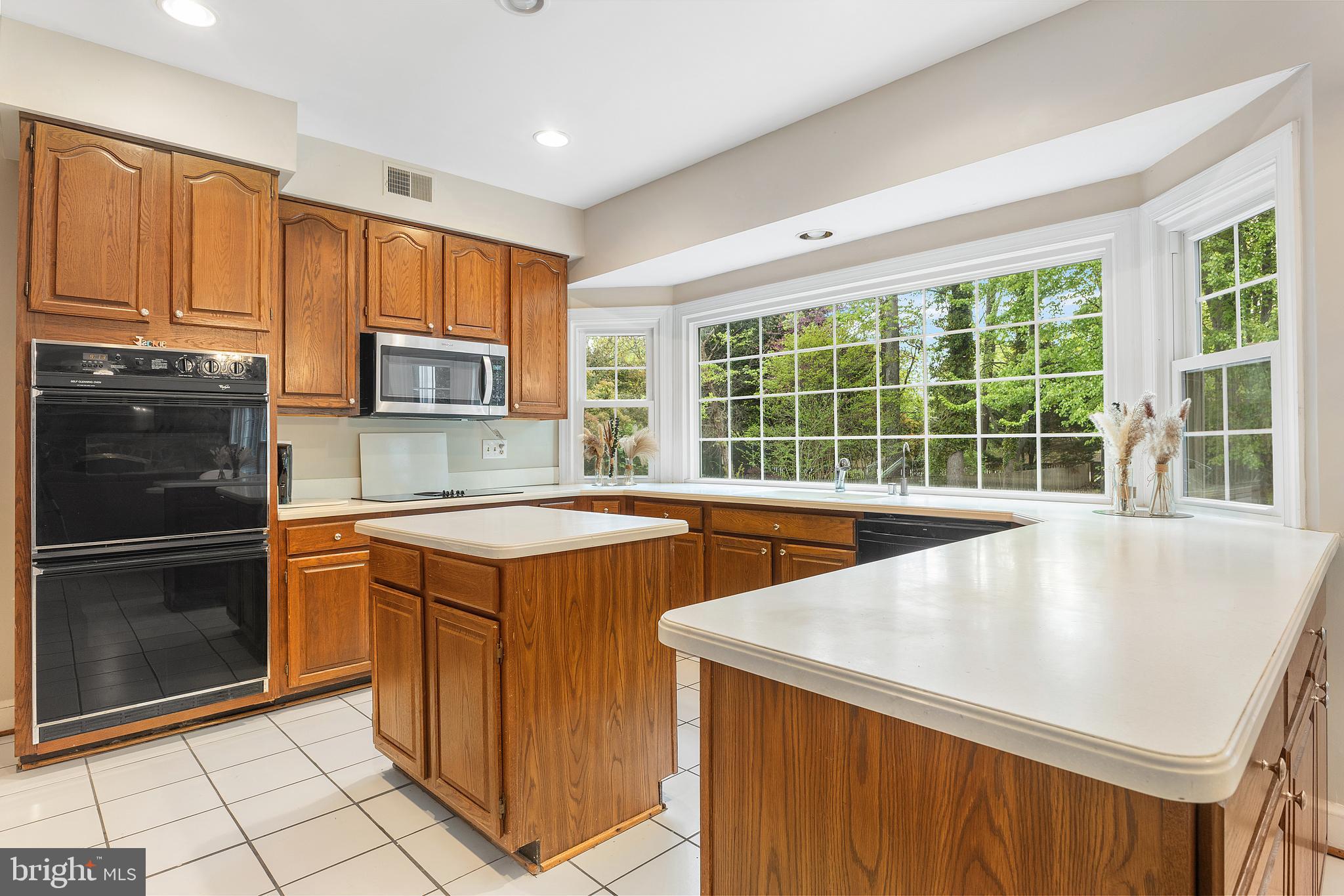 ANNAPOLIS COVE - Residential